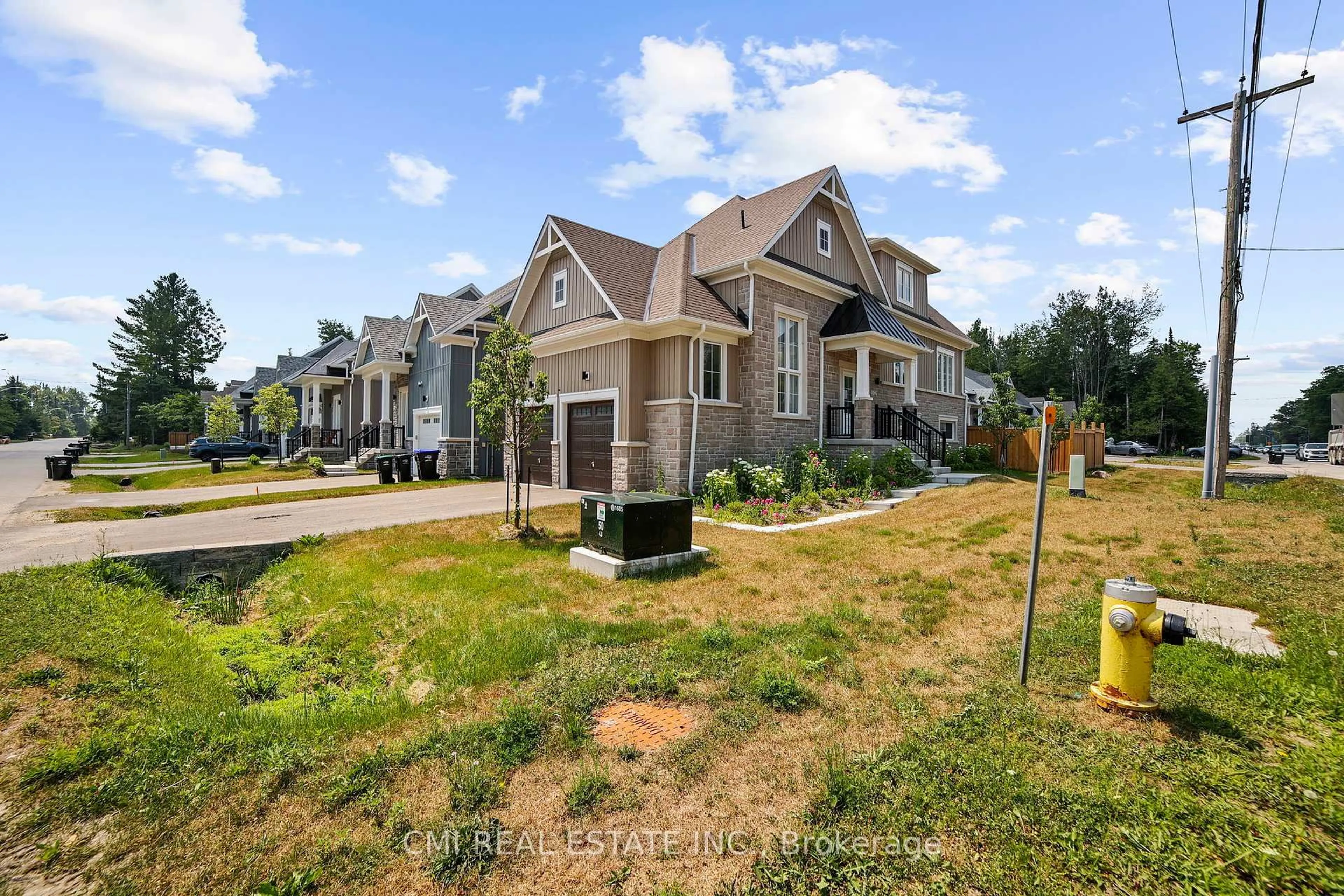 A pic from outside/outdoor area/front of a property/back of a property/a pic from drone, unknown for 3205 Mosley St, Wasaga Beach Ontario L9Z 1V4