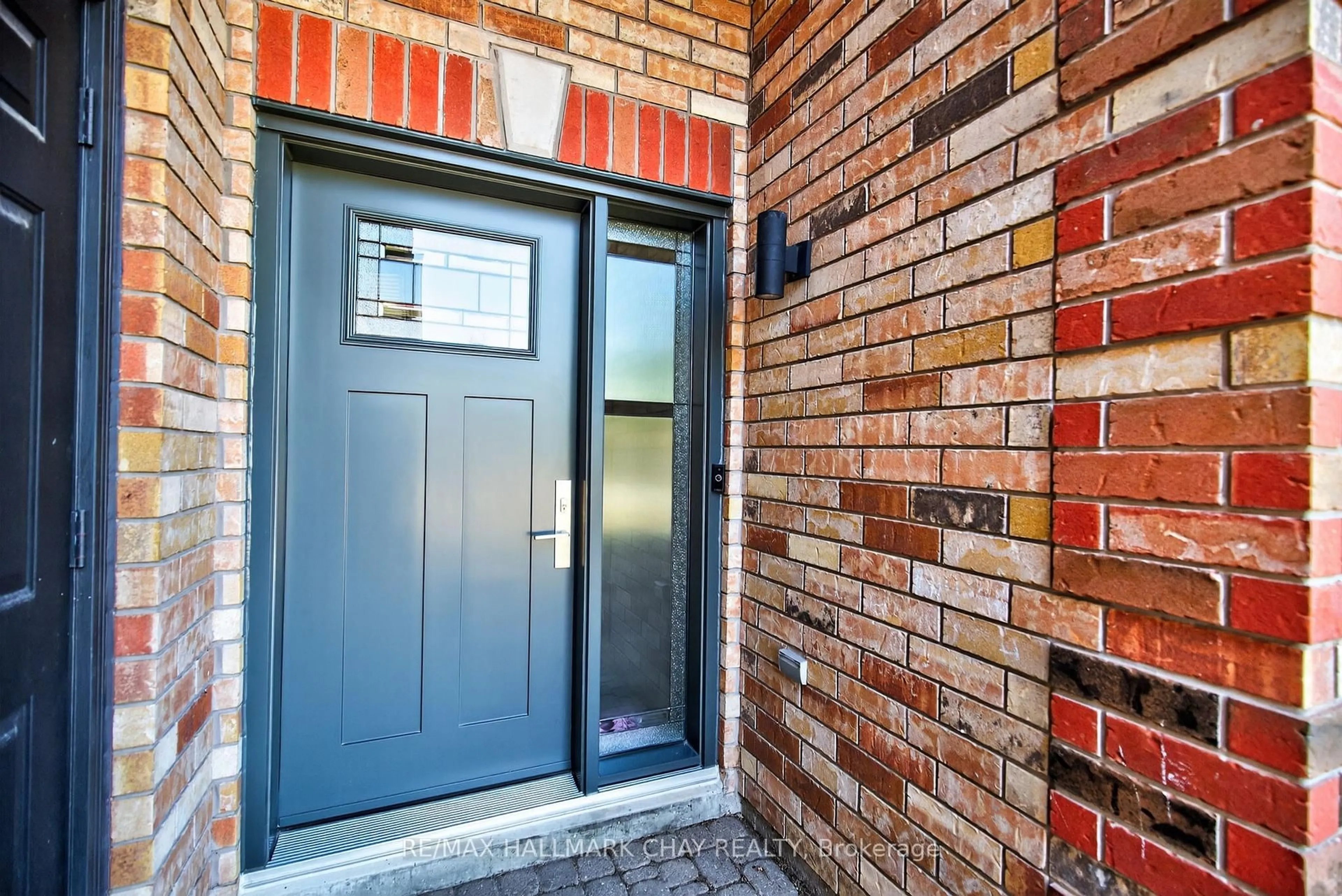 Home with brick exterior material, street for 63 Osprey Ridge Rd, Barrie Ontario L4M 6P3