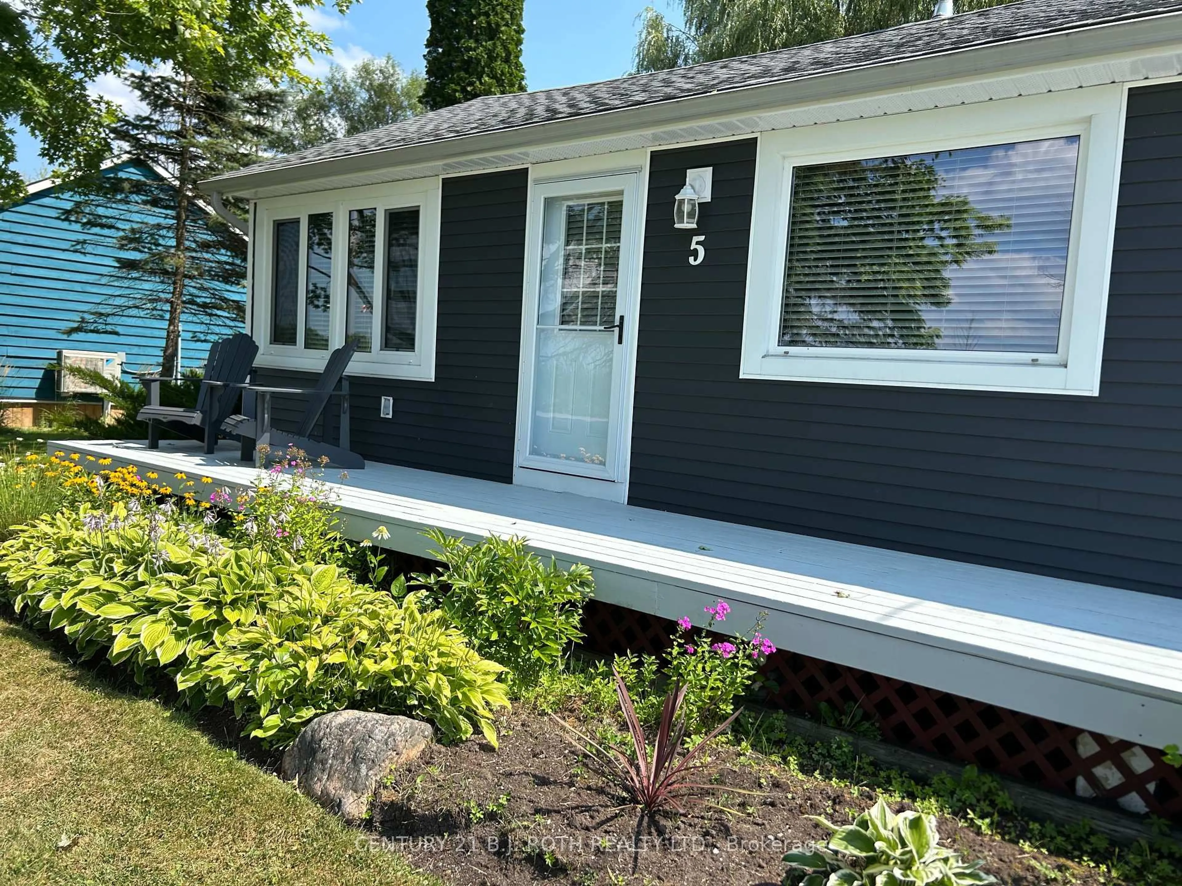 Home with vinyl exterior material, water/lake/river/ocean view for 5 Delta Dr, Tay Ontario L0K 2C0