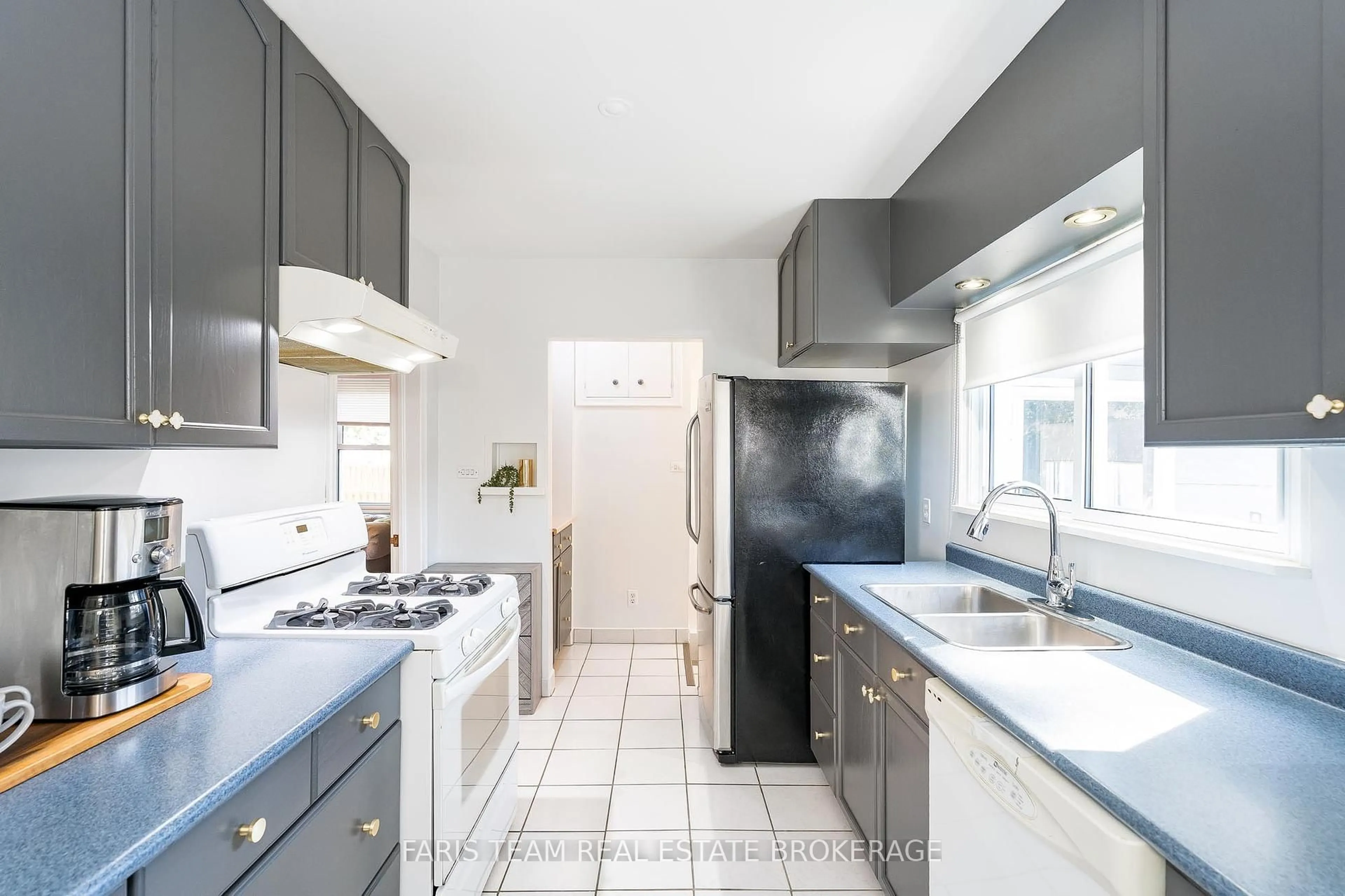 Standard kitchen, ceramic/tile floor for 37 Lount St, Barrie Ontario L4M 3E3