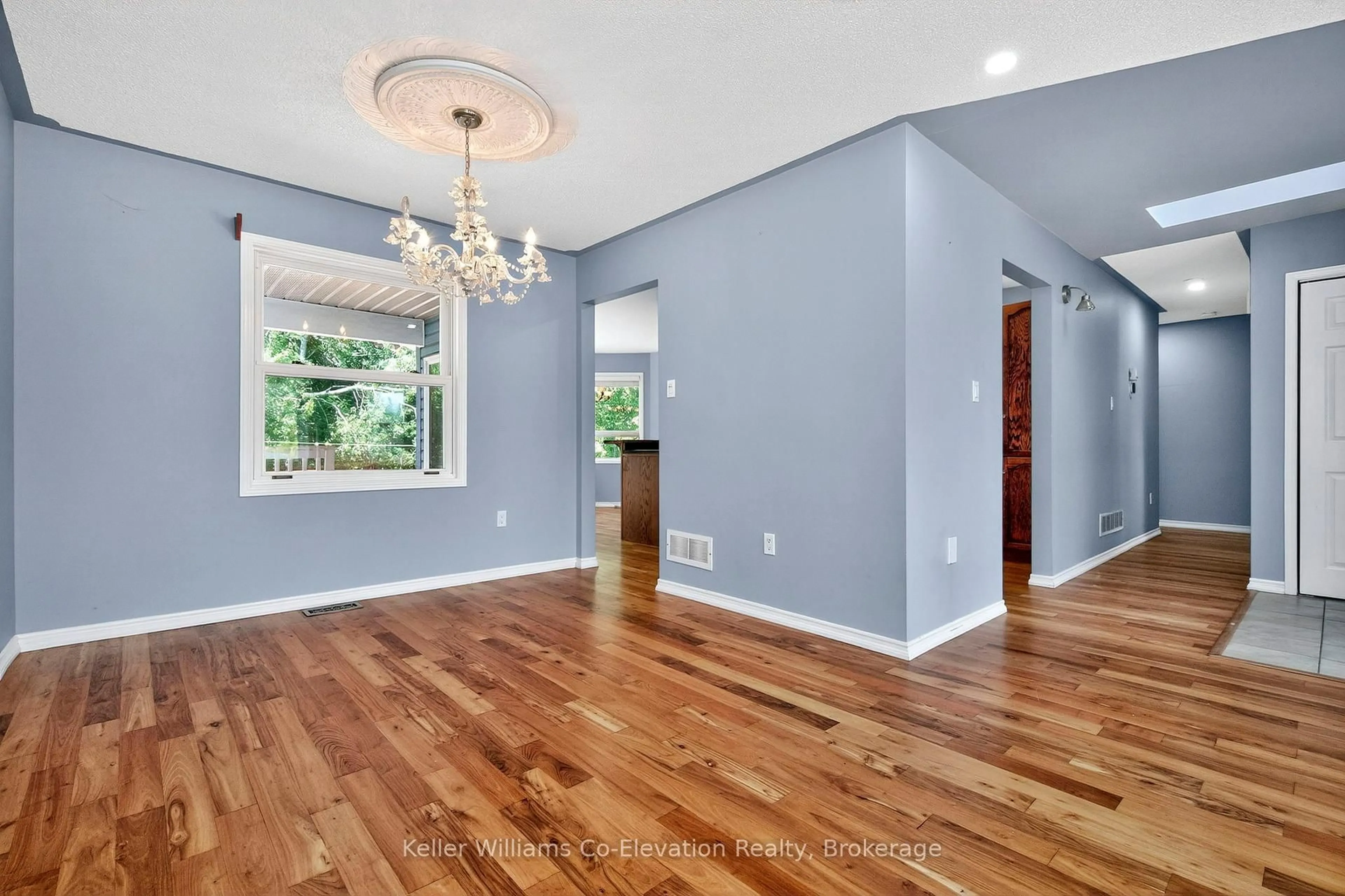 Unknown for 8 Bridle Rd, Penetanguishene Ontario L9M 1J5