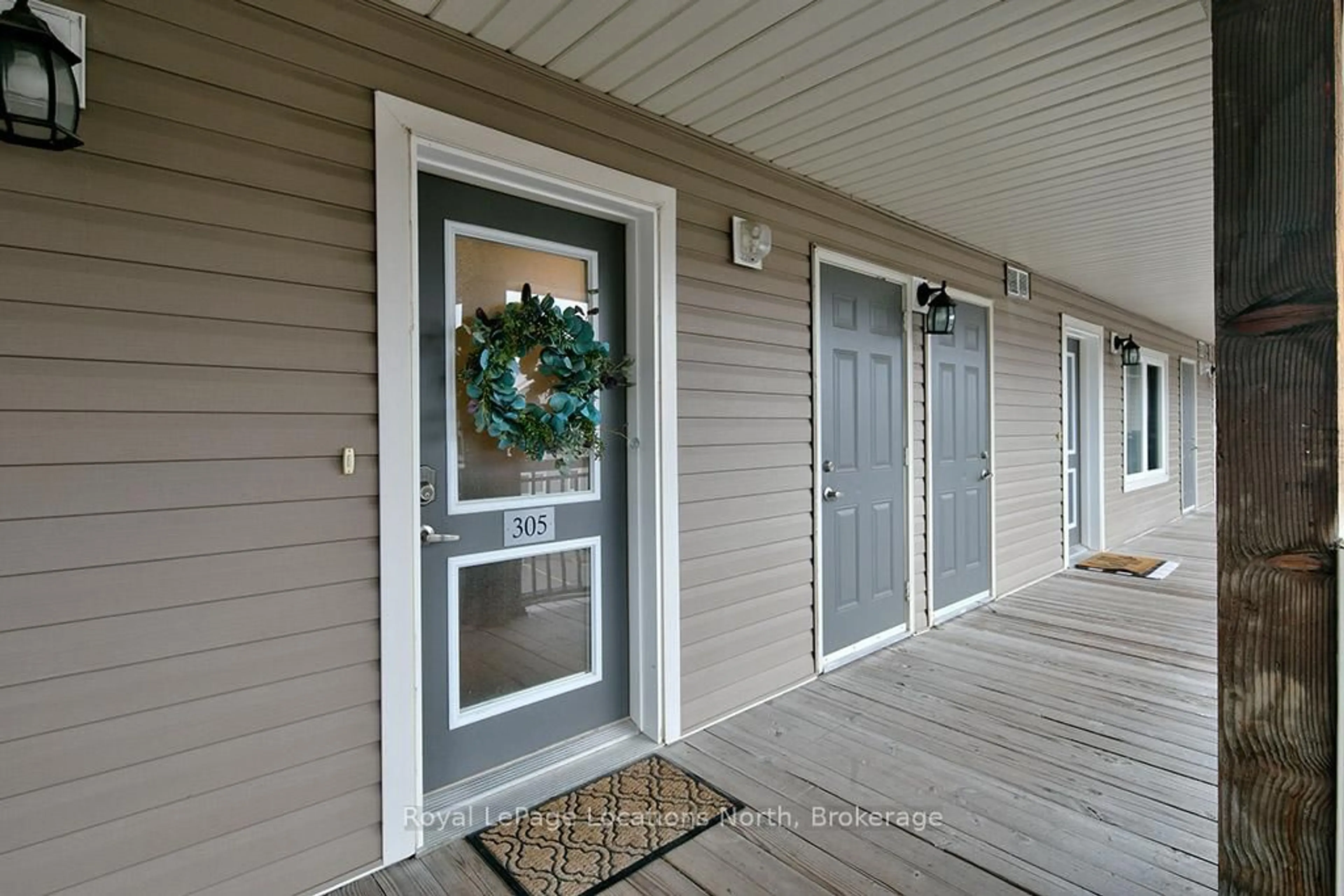 Indoor entryway for 3 Brandy Lane Dr #305, Collingwood Ontario L9Y 0X4