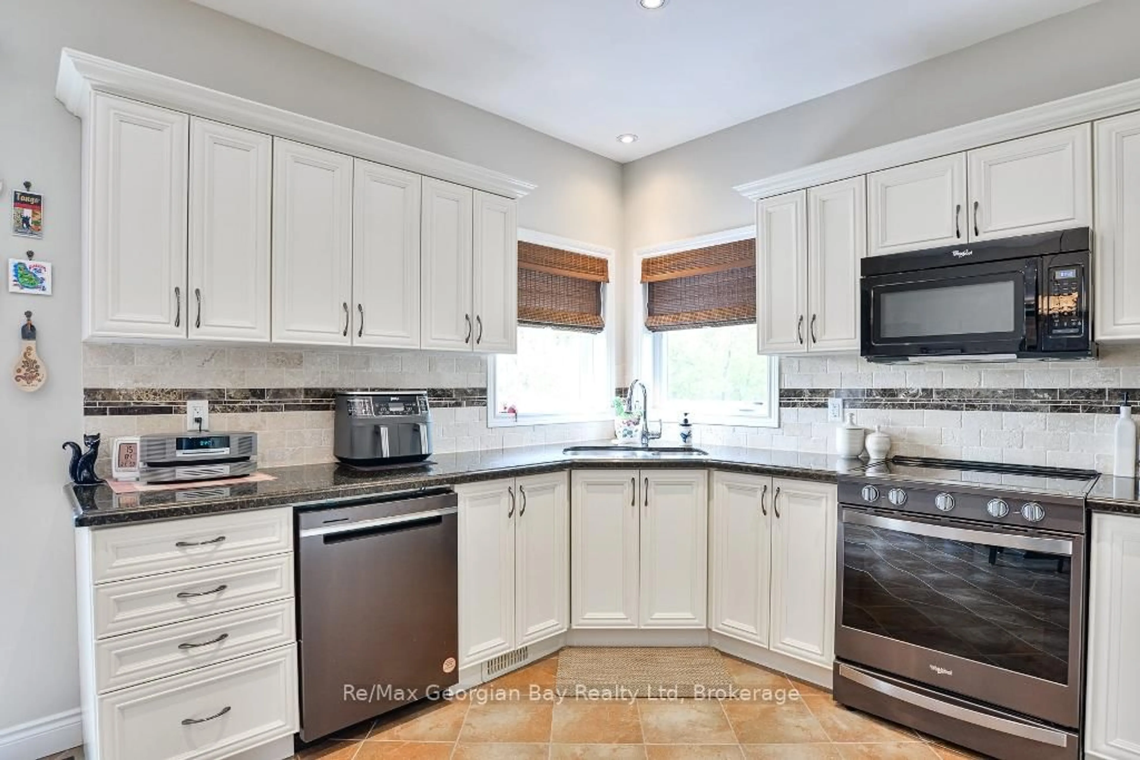 Unknown for 51 DONLANDS Crt, Severn Ontario L0K 1E0