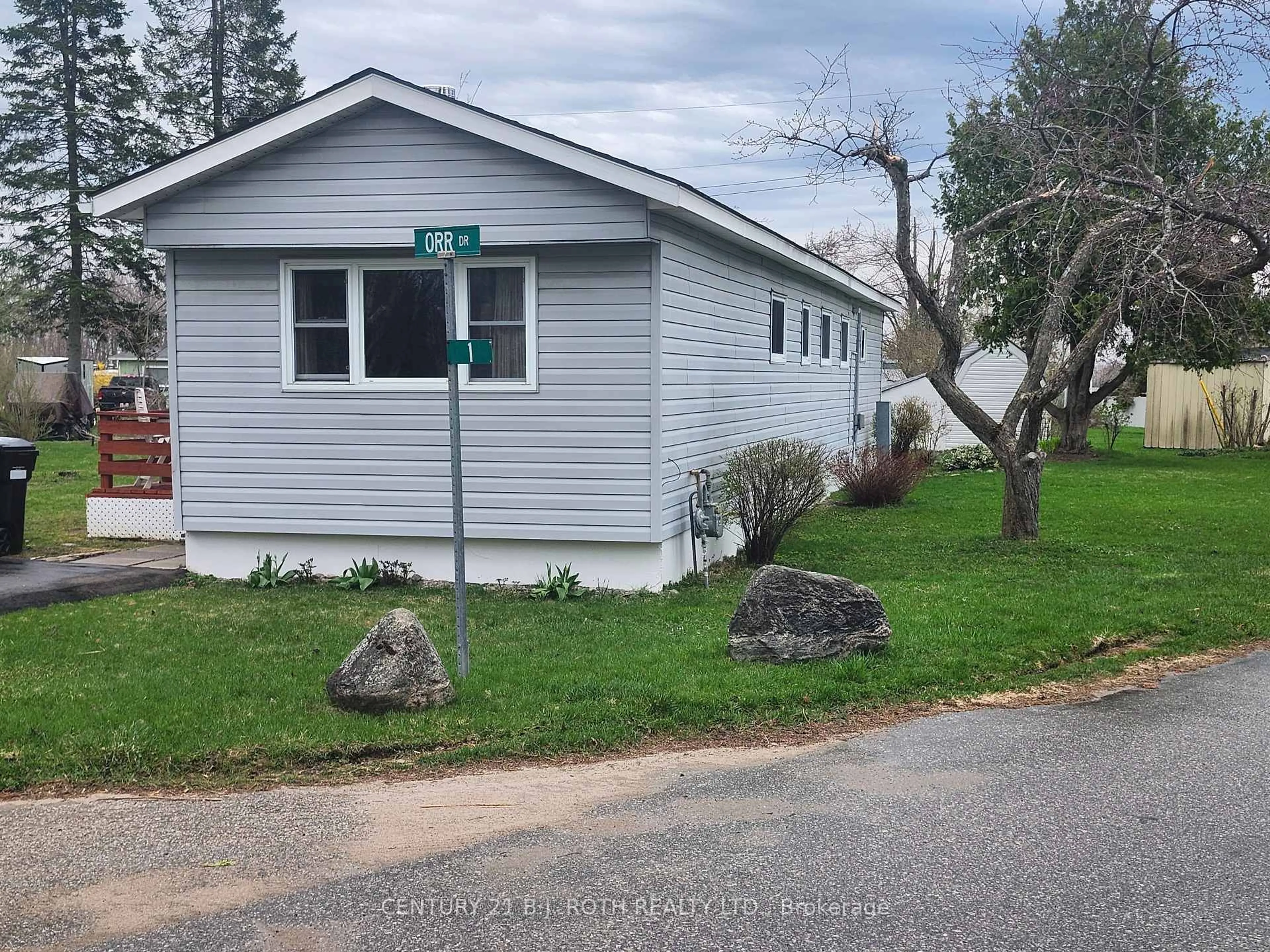 Home with vinyl exterior material, street for 1 Orr Dr, Oro-Medonte Ontario L3V 0P9