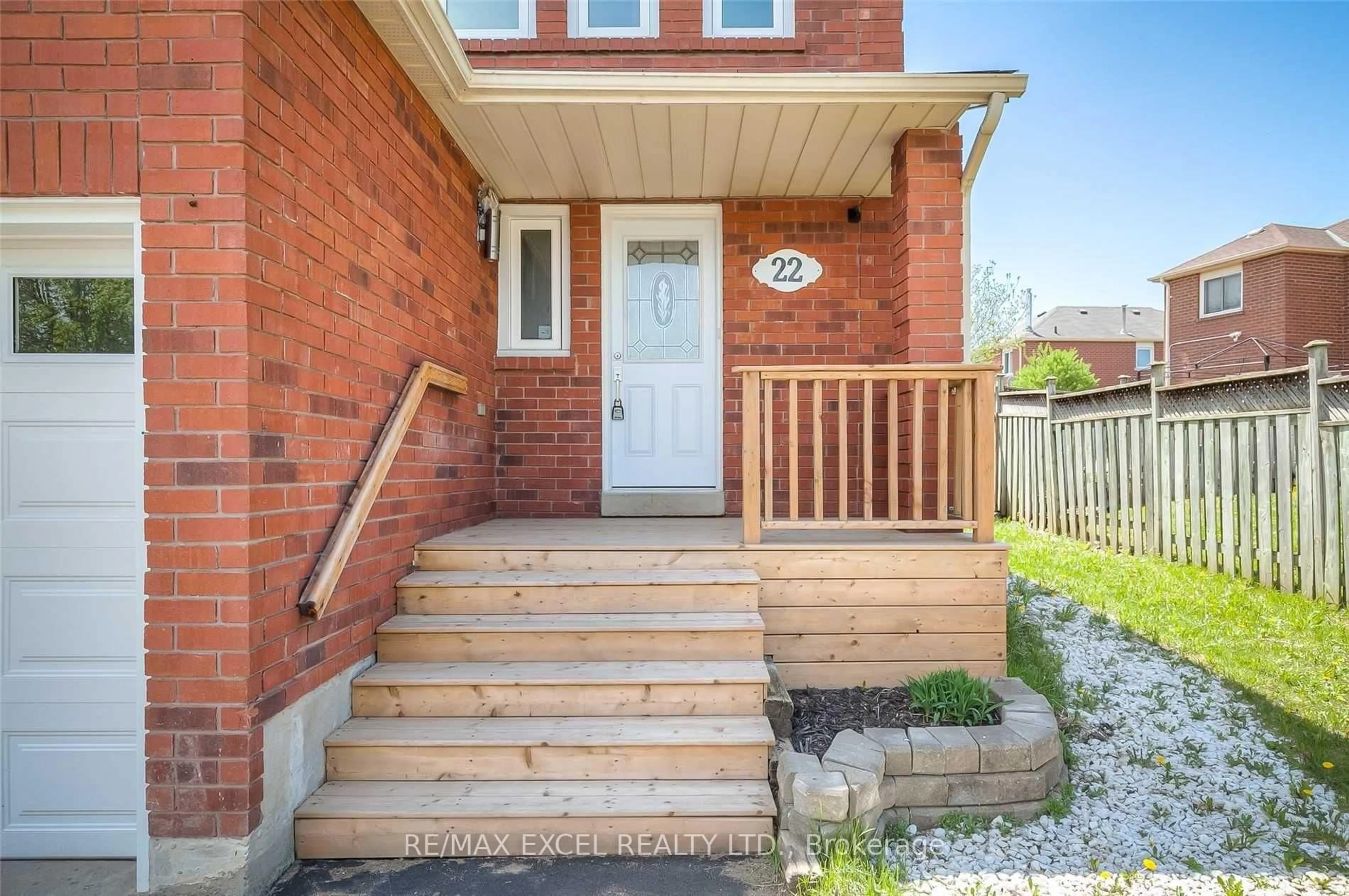 Home with brick exterior material, street for 22 Weatherup Cres, Barrie Ontario L4N 7J6
