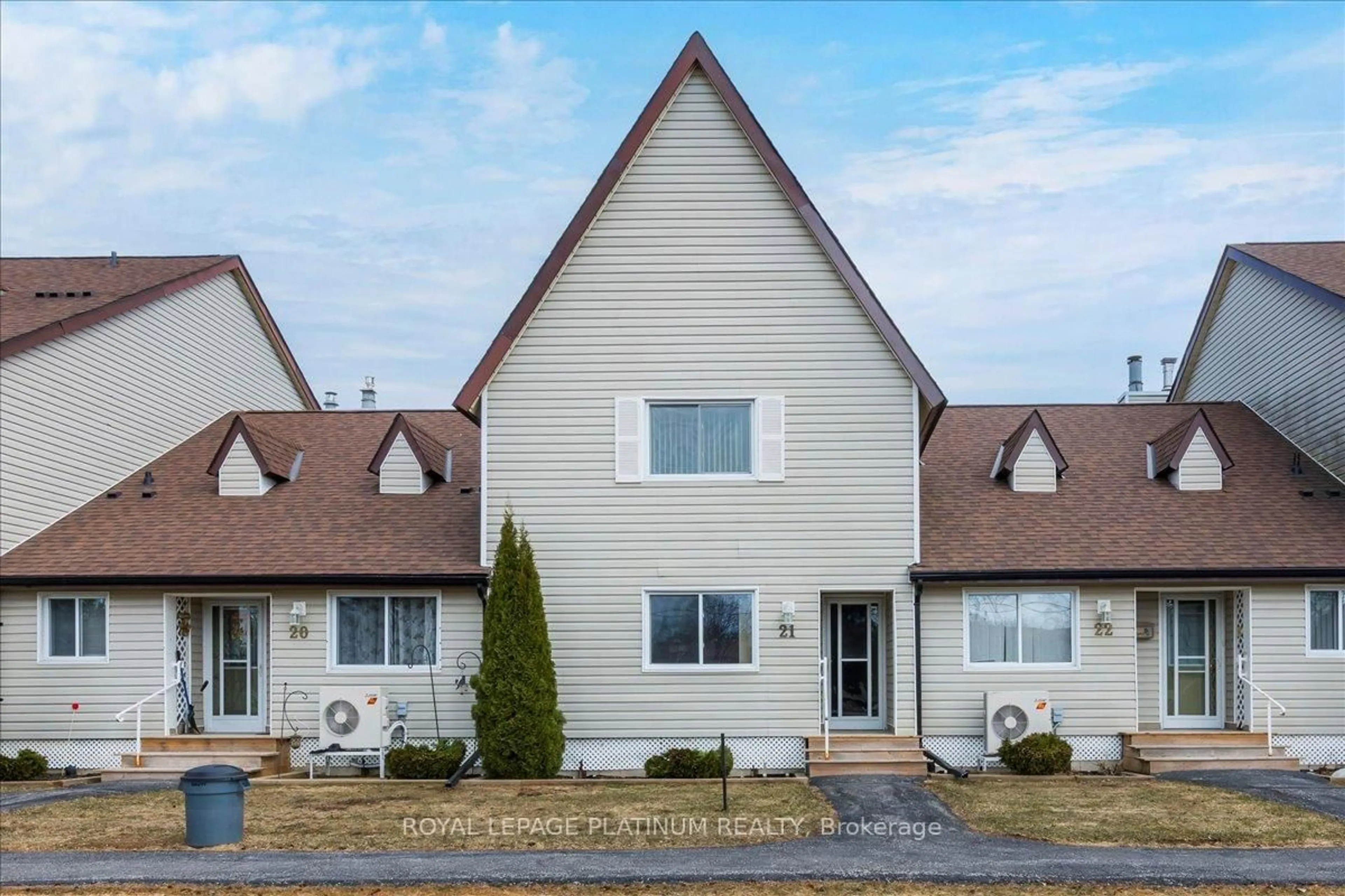 Home with vinyl exterior material, street for 71 Laguna Pkwy #21, Ramara Ontario L0K 1B0