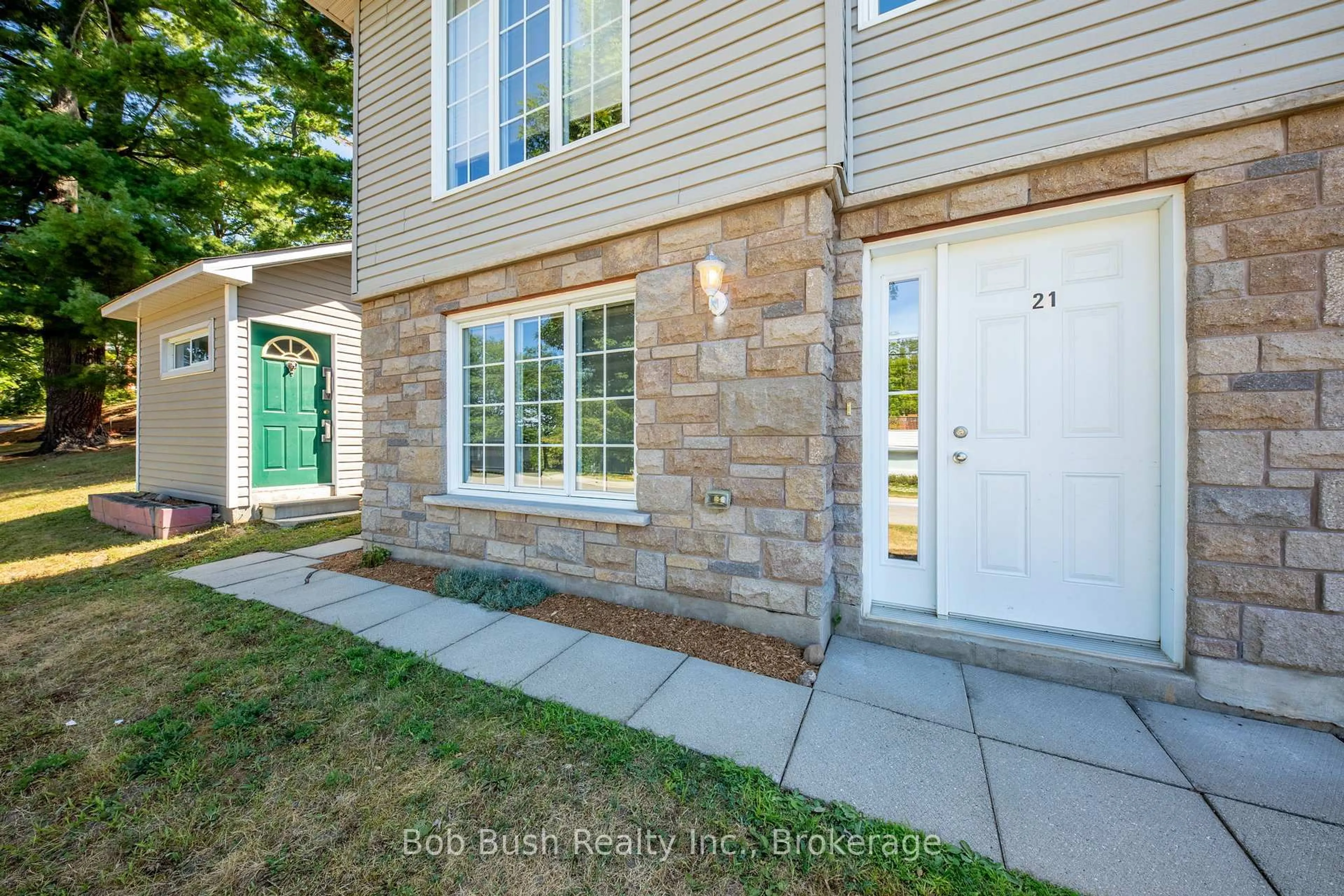 Home with brick exterior material, street for 21 CHURCH St, Penetanguishene Ontario L9M 1A9