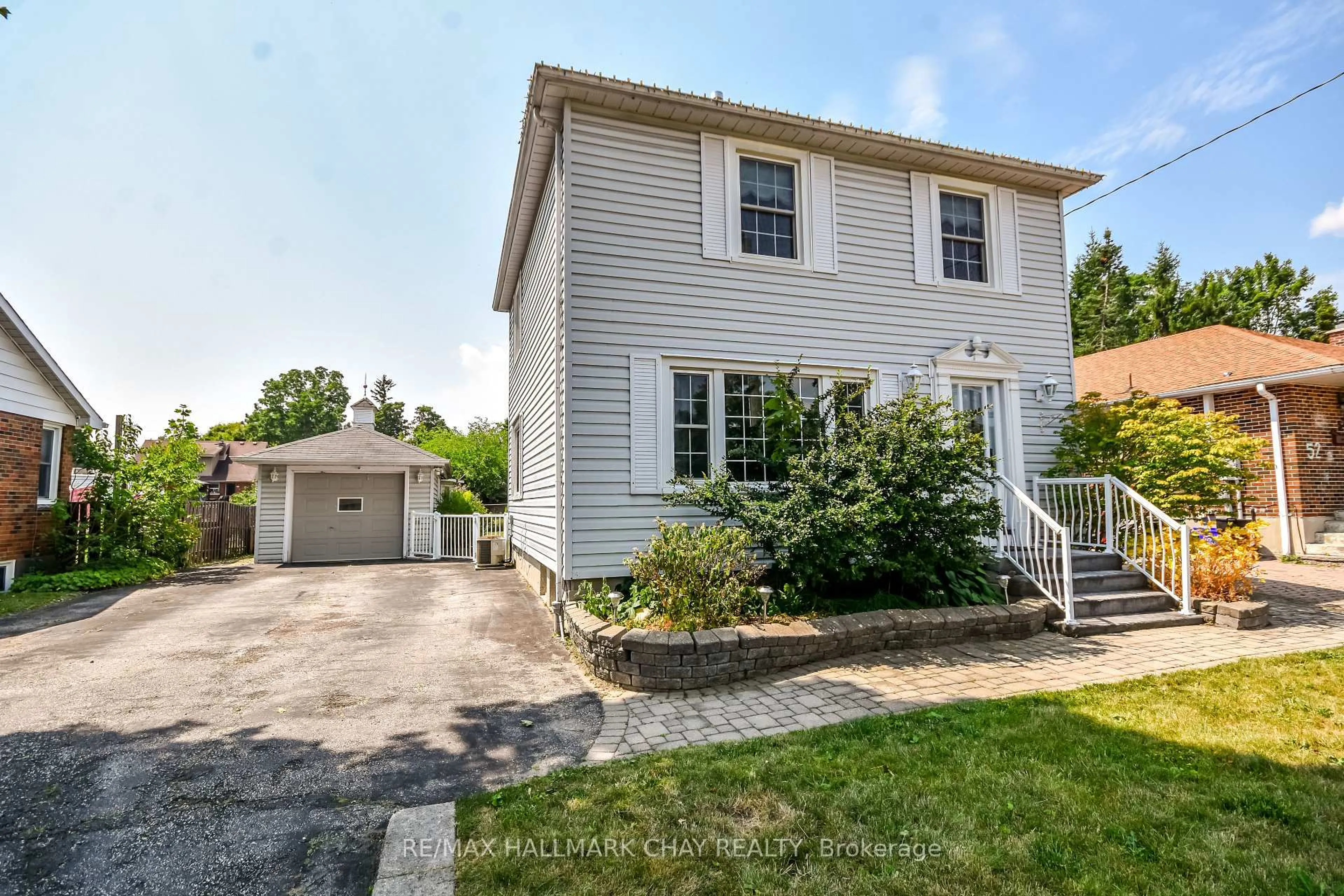 Unknown for 50 Newton St, Barrie Ontario L4M 3N5