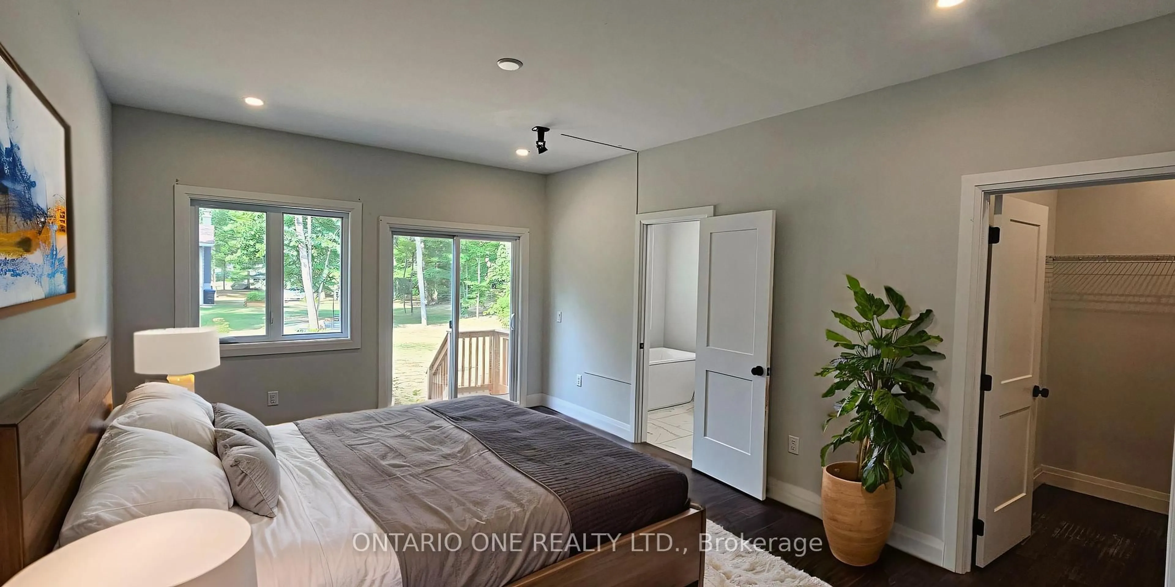 A pic of a room for 30 Bellehumeur Rd, Tiny Ontario L9M 0J1