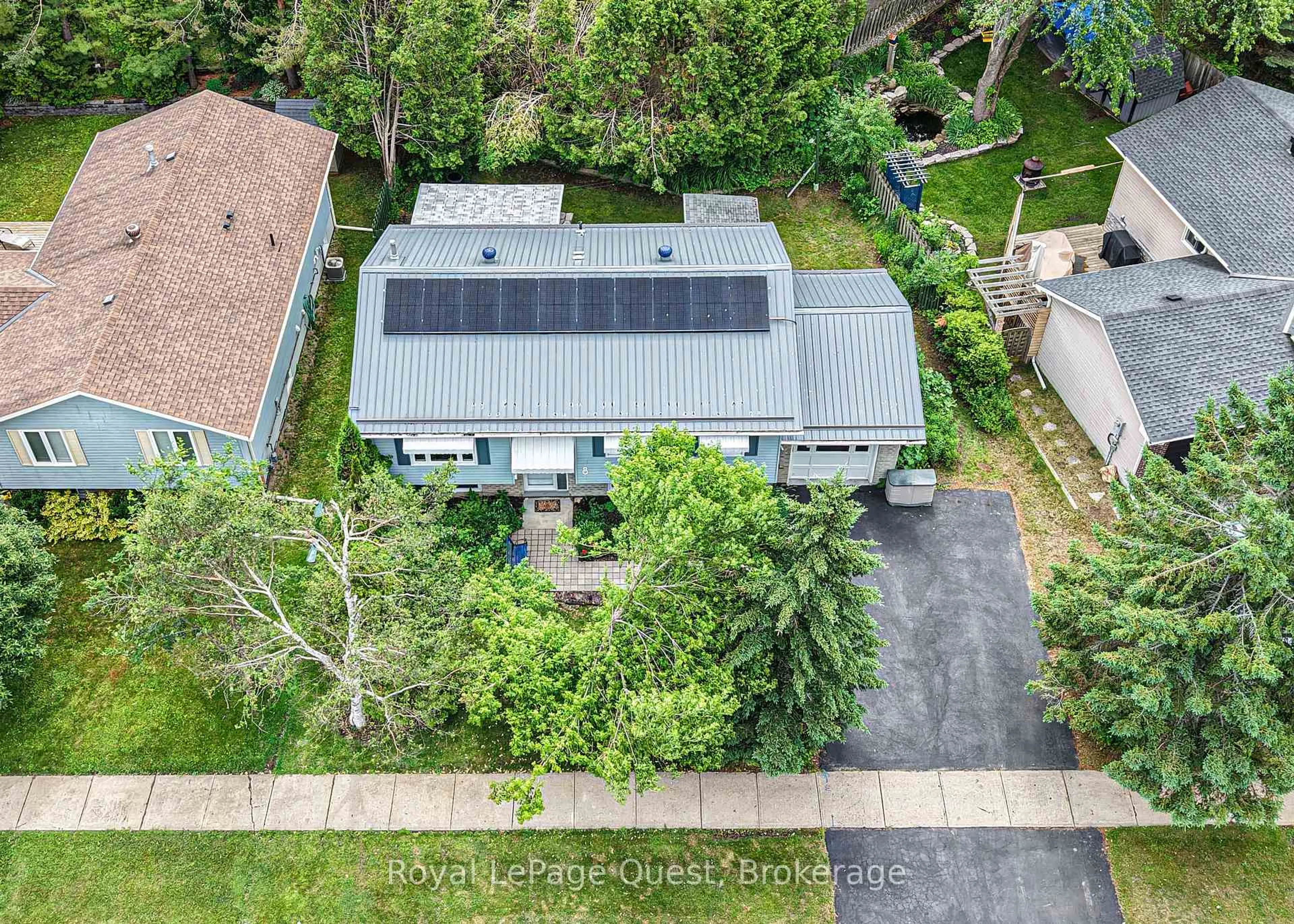 A pic from outside/outdoor area/front of a property/back of a property/a pic from drone, street for 9 Dancy Dr, Orillia Ontario L3V 7M1