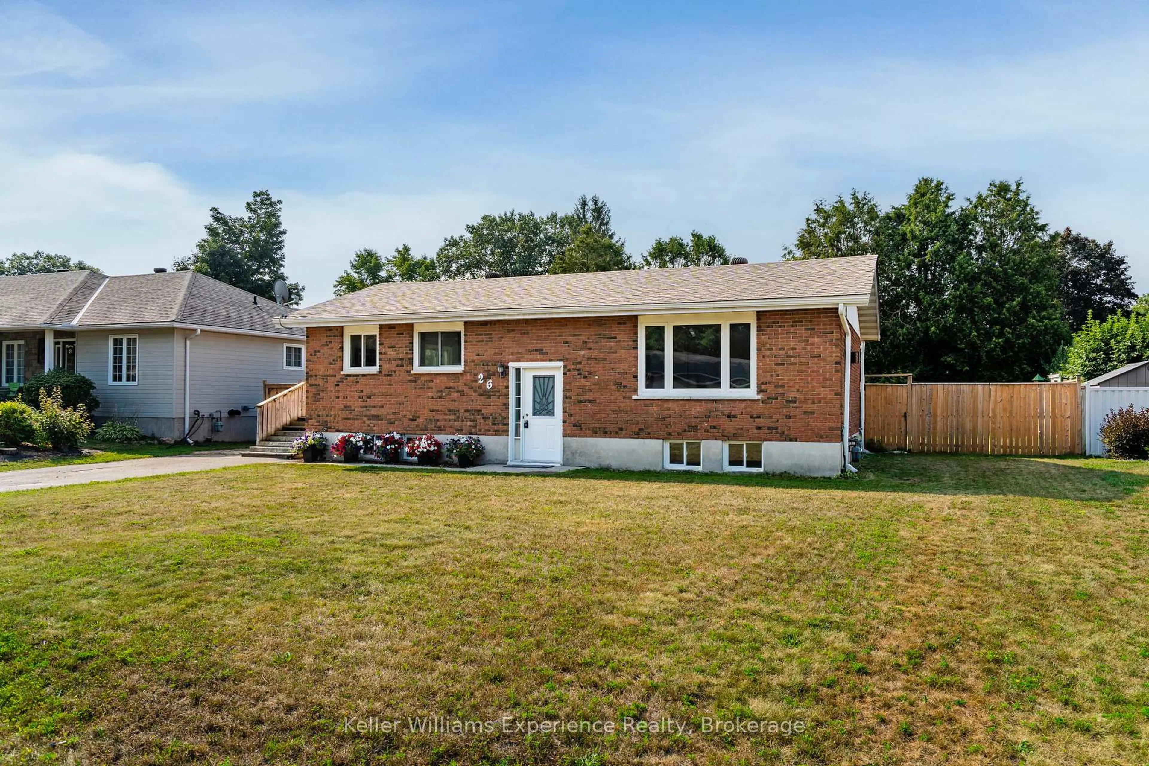 Home with brick exterior material, street for 26 Richelieu St, Penetanguishene Ontario L9M 1H3