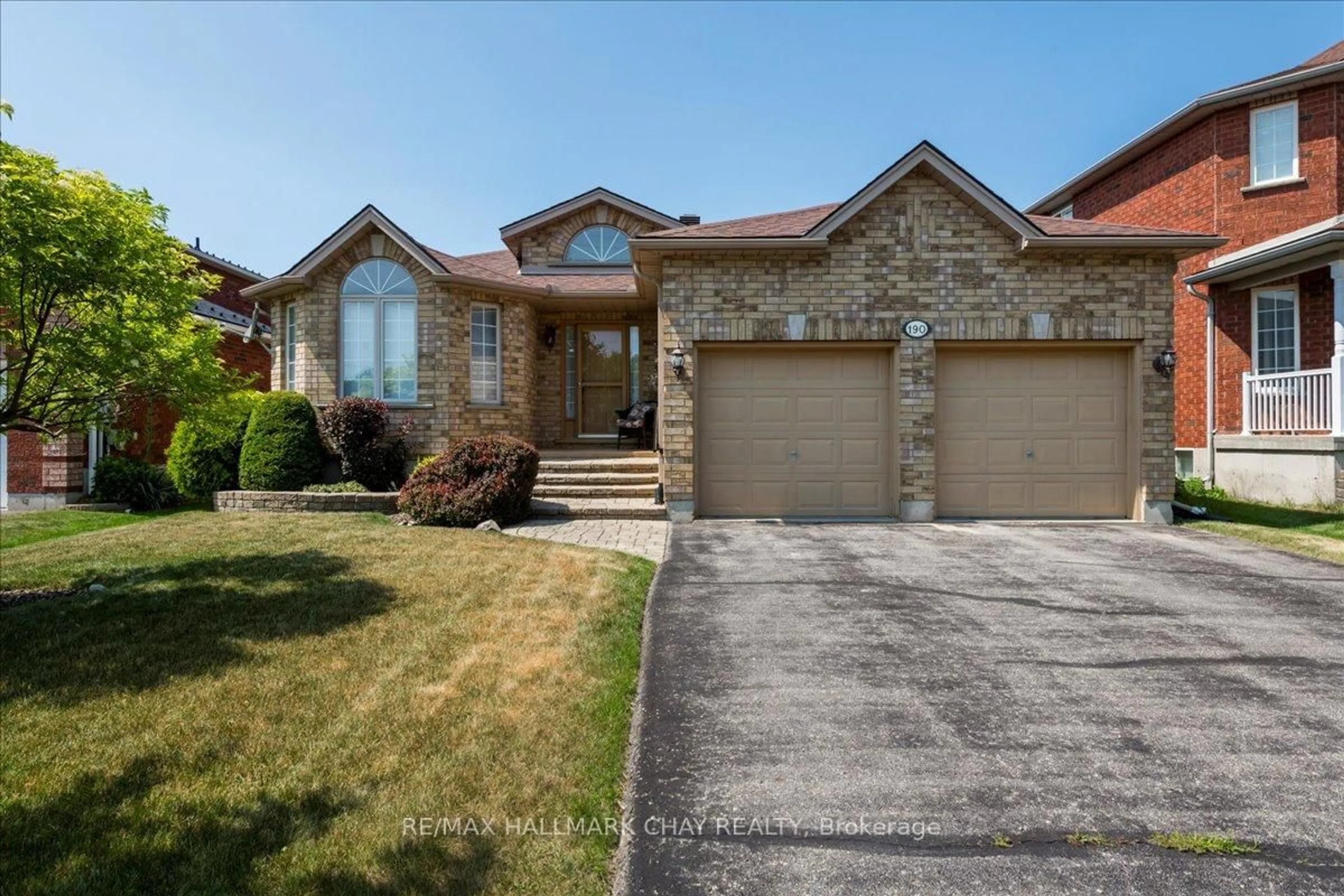 Home with brick exterior material, street for 190 Pringle Dr, Barrie Ontario L4N 0P7