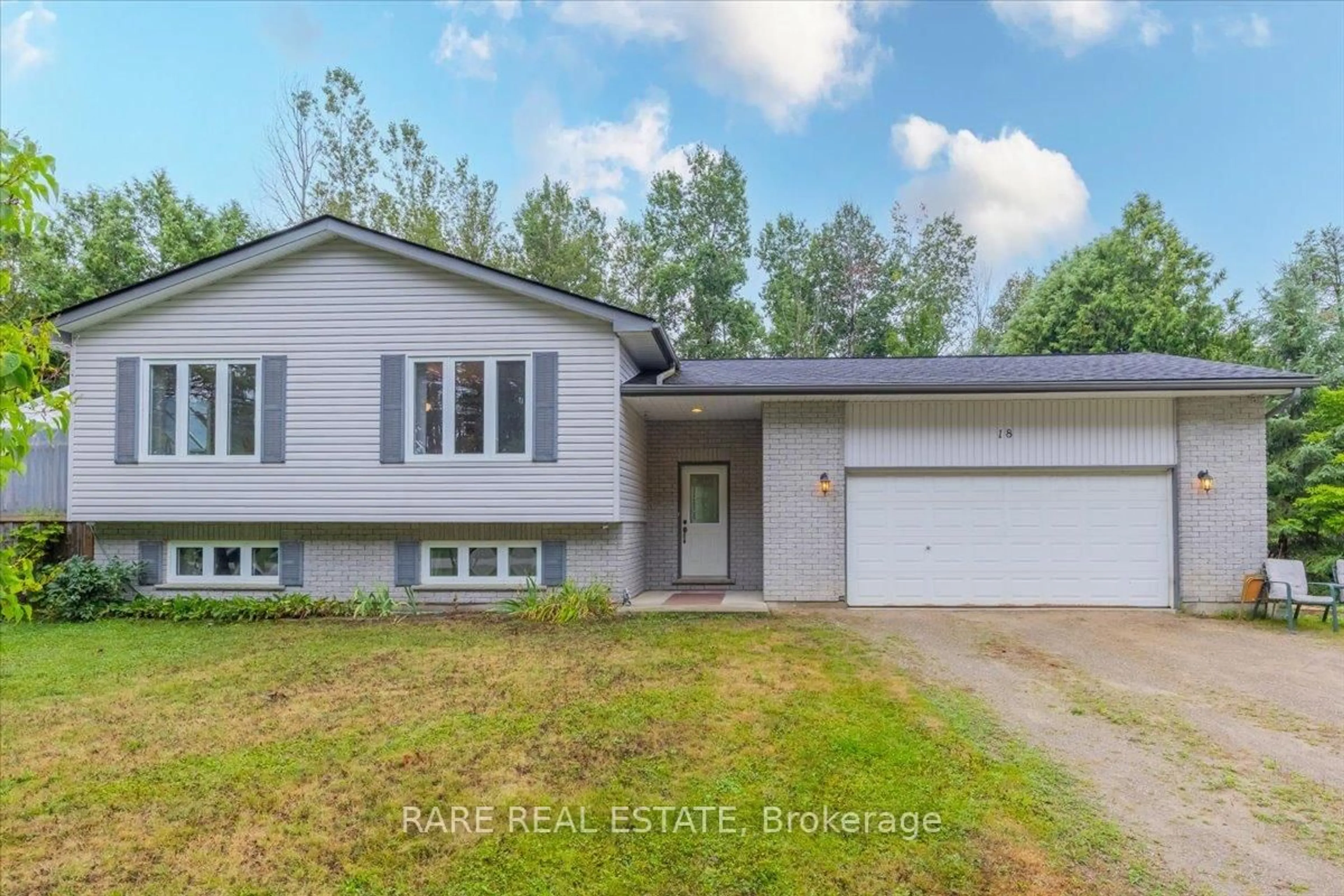 Unknown for 18 Lamers Cres, Clearview Ontario L0M 1N0