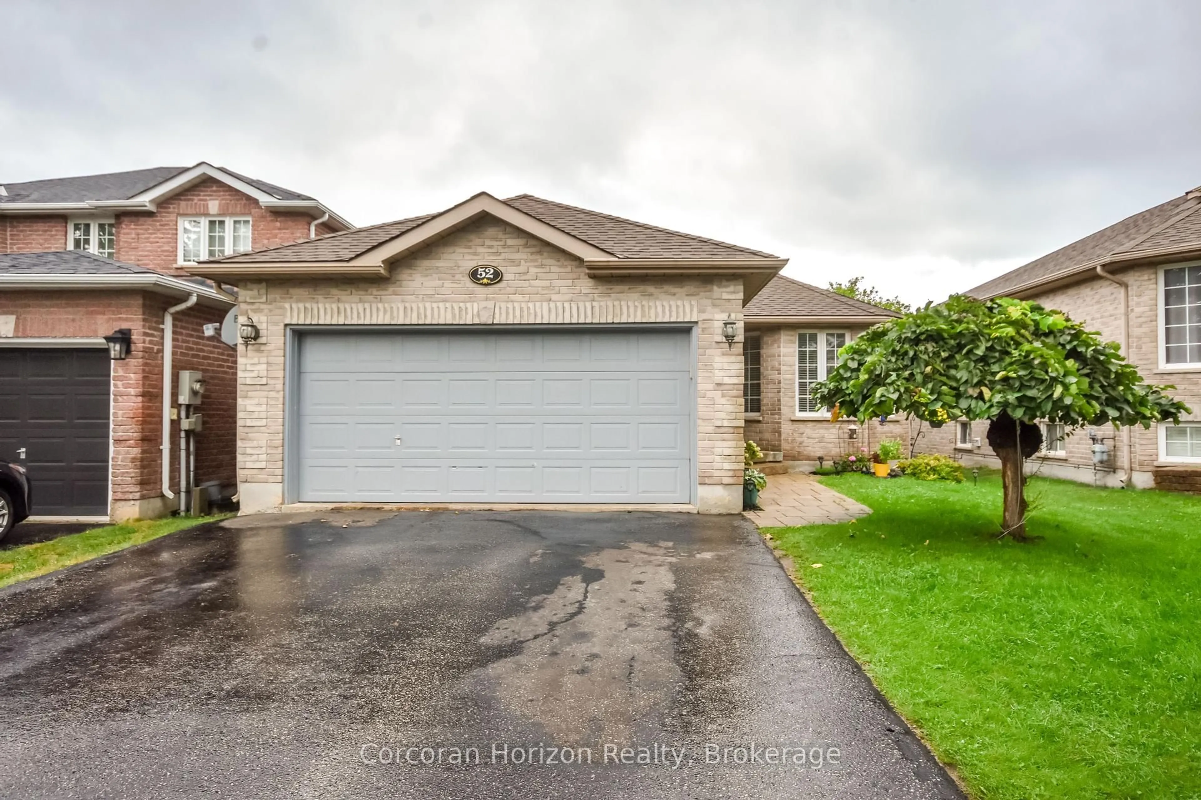 Home with brick exterior material, street for 52 Stephanie Lane, Barrie Ontario L4N 0V1
