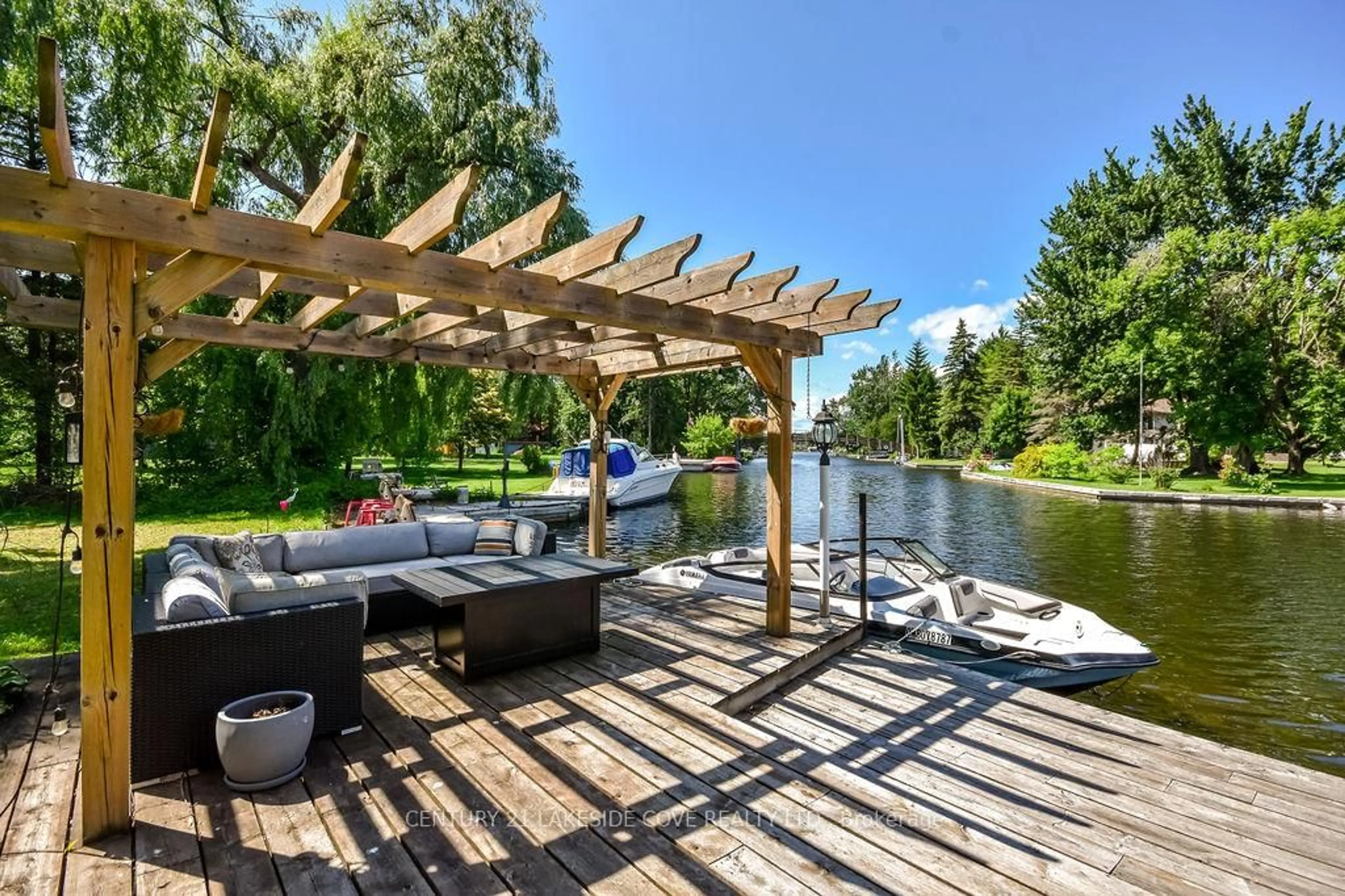 Patio, water/lake/river/ocean view for 27 Poplar Cres, Ramara Ontario L0K 1B0