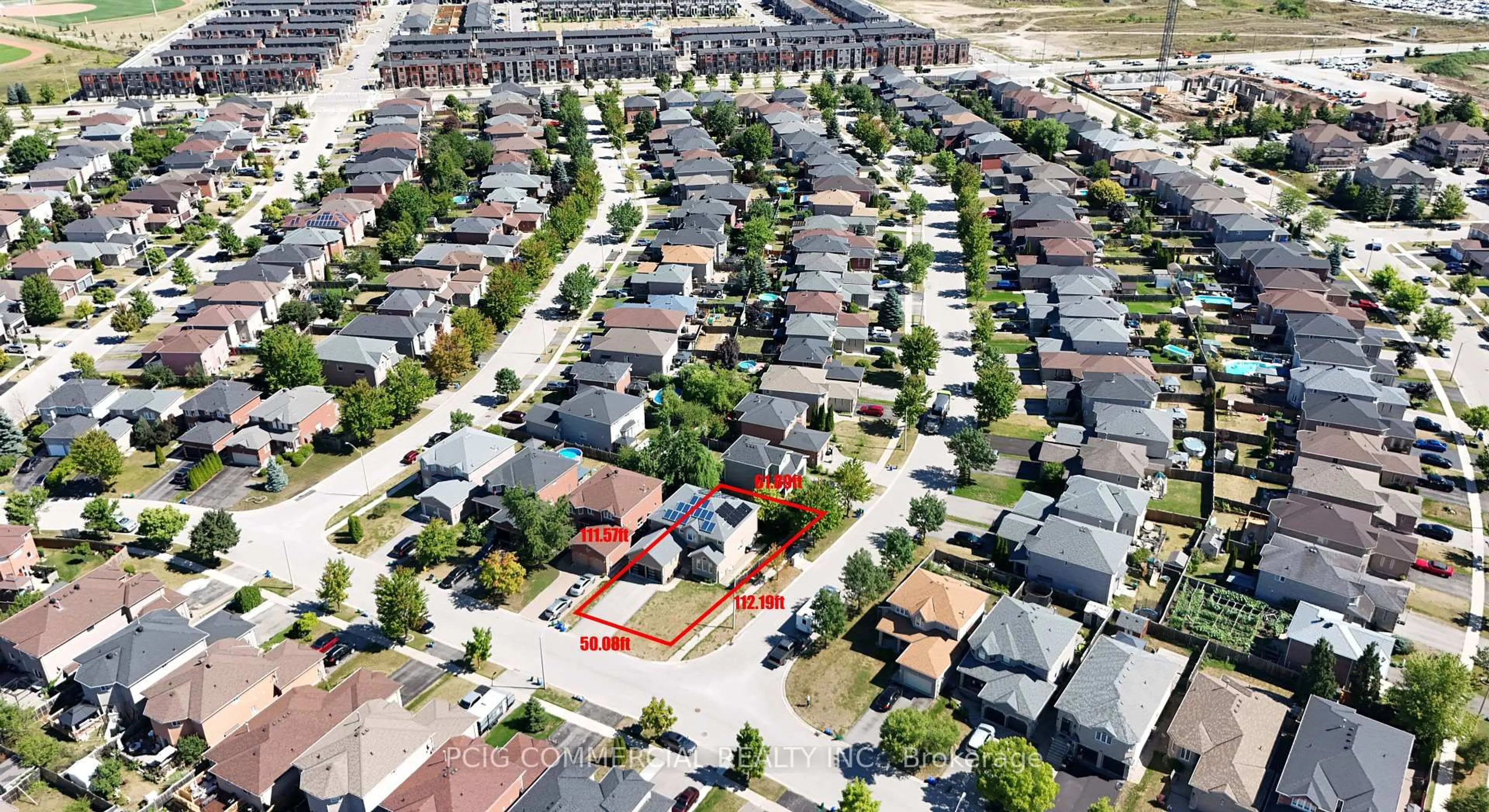 A pic from outside/outdoor area/front of a property/back of a property/a pic from drone, street for 18 Max Ave, Barrie Ontario L4N 0Y2