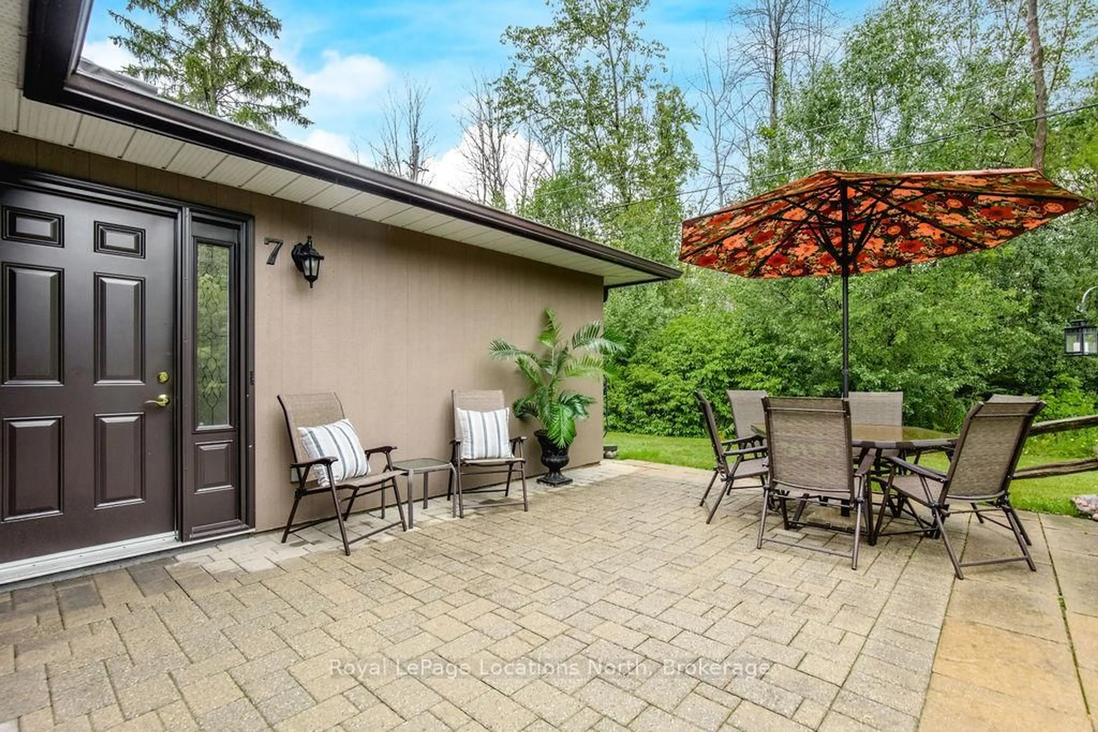 Patio, unknown for 7 Trafalgar Rd, Collingwood Ontario L9Y 5G4
