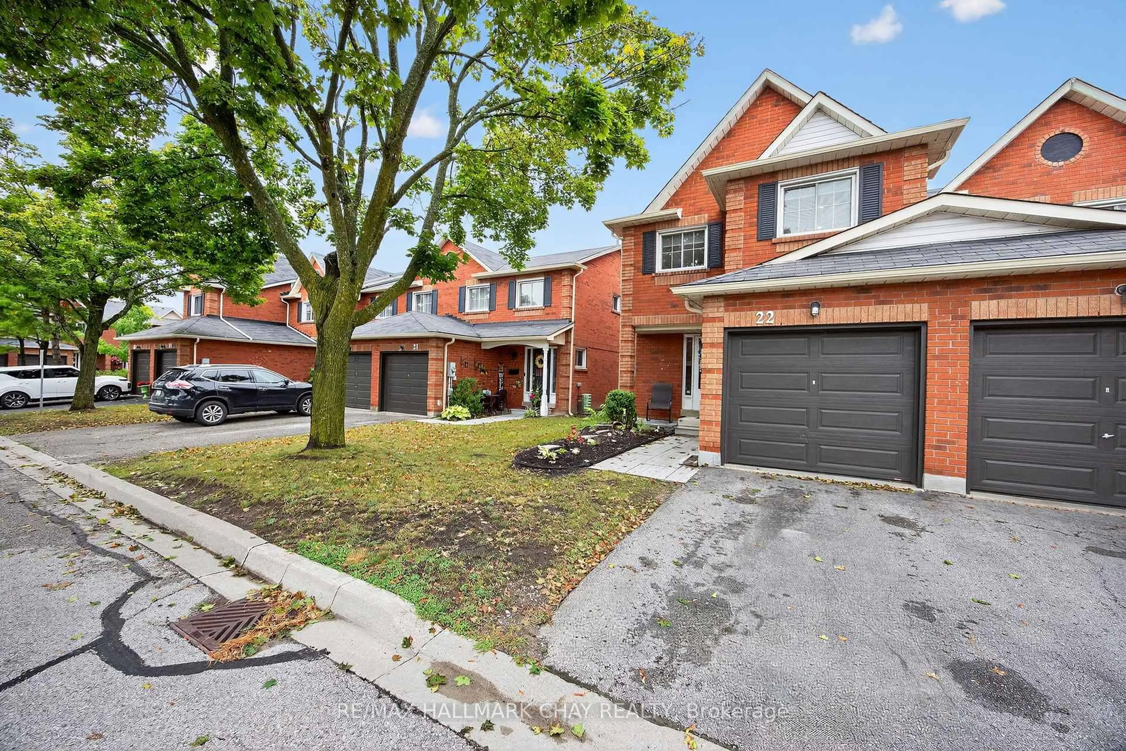 Home with brick exterior material, street for 165 Kozlov St #22, Barrie Ontario L4N 7M8