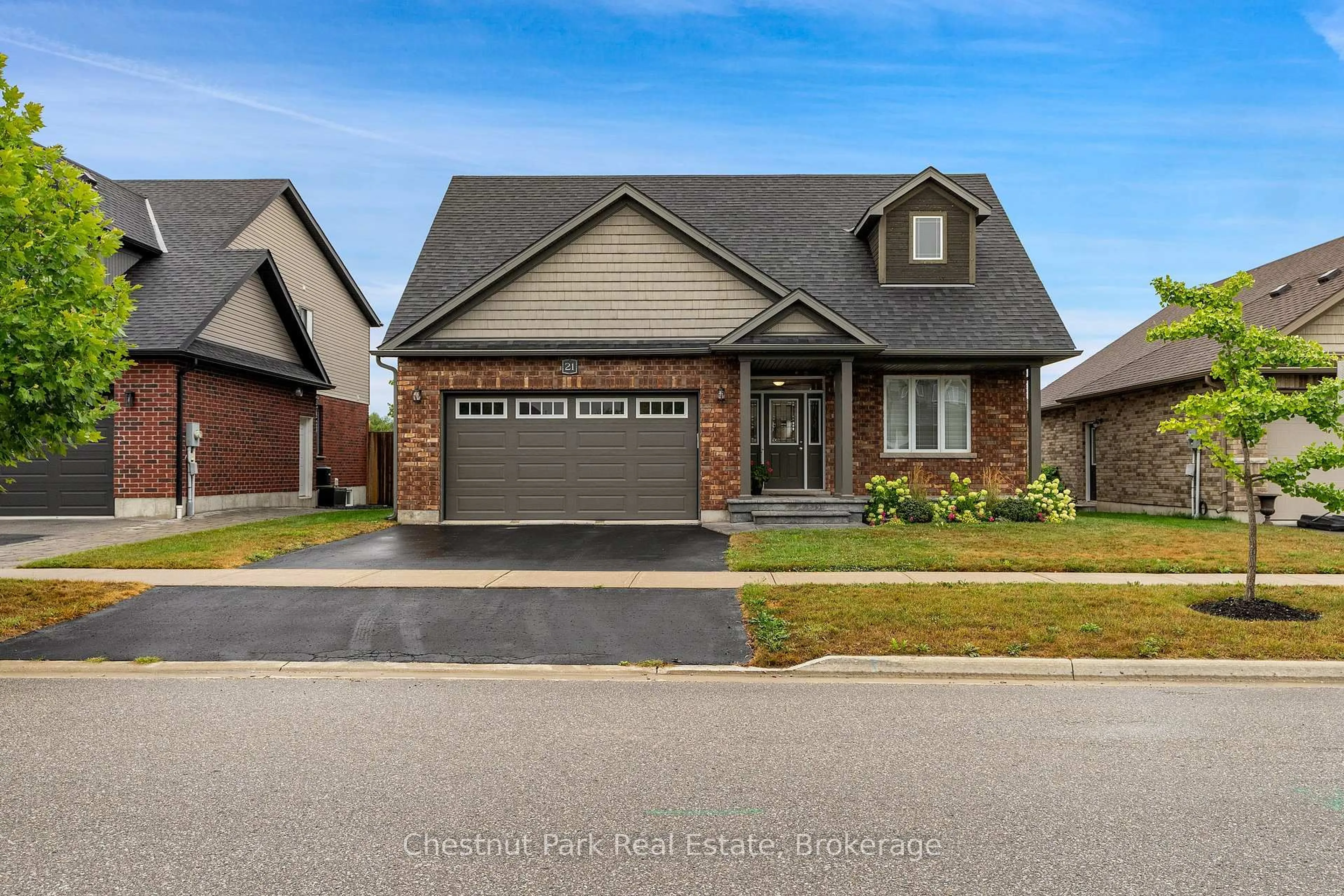 Home with brick exterior material, street for 21 Portland St, Collingwood Ontario L9Y 0W9