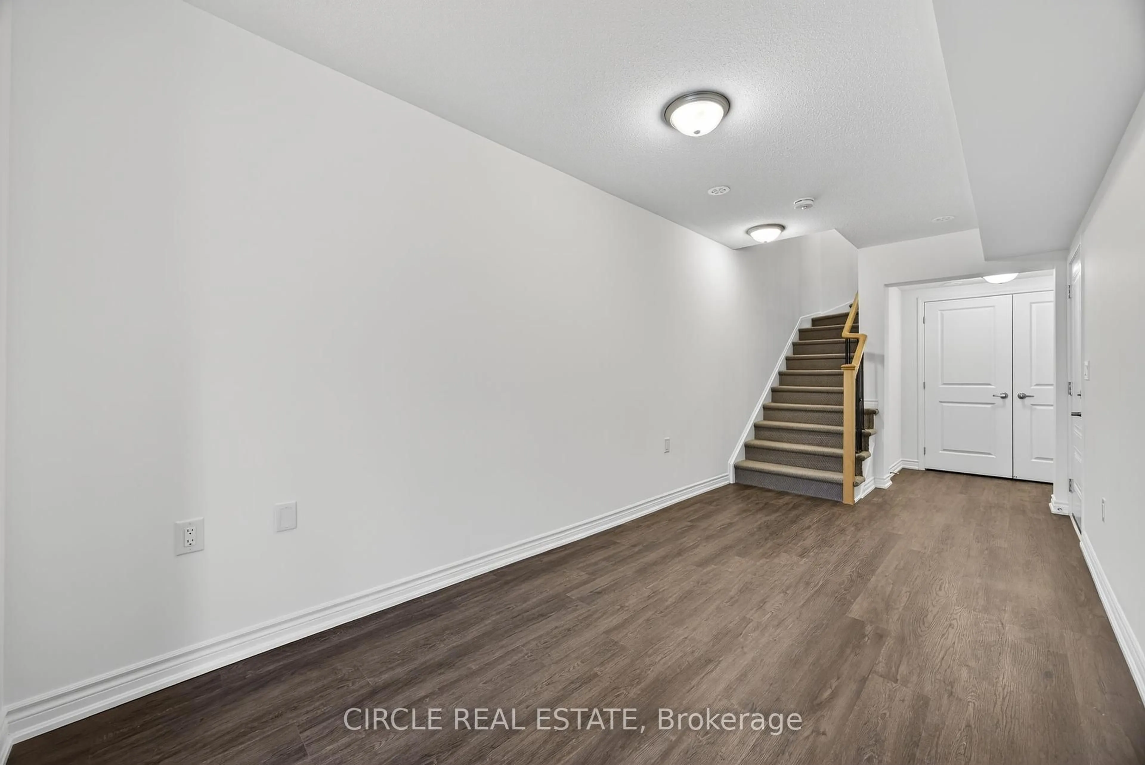 A pic of a room for 6 Wyn Wood Lane, Orillia Ontario L3V 8P6