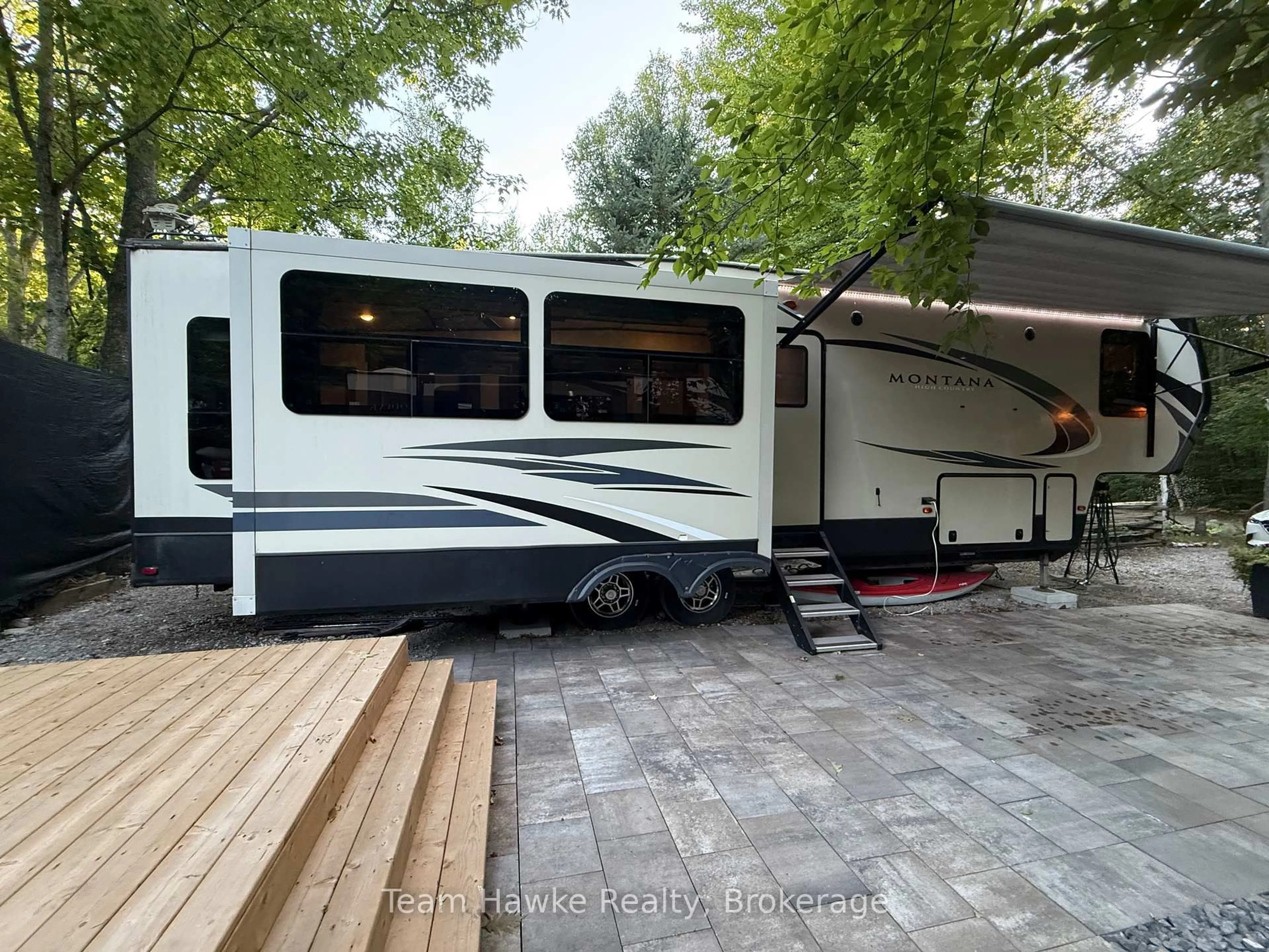 Unknown for 2920 Old Penetanguishene Rd #104, Springwater Ontario L0L 1P0