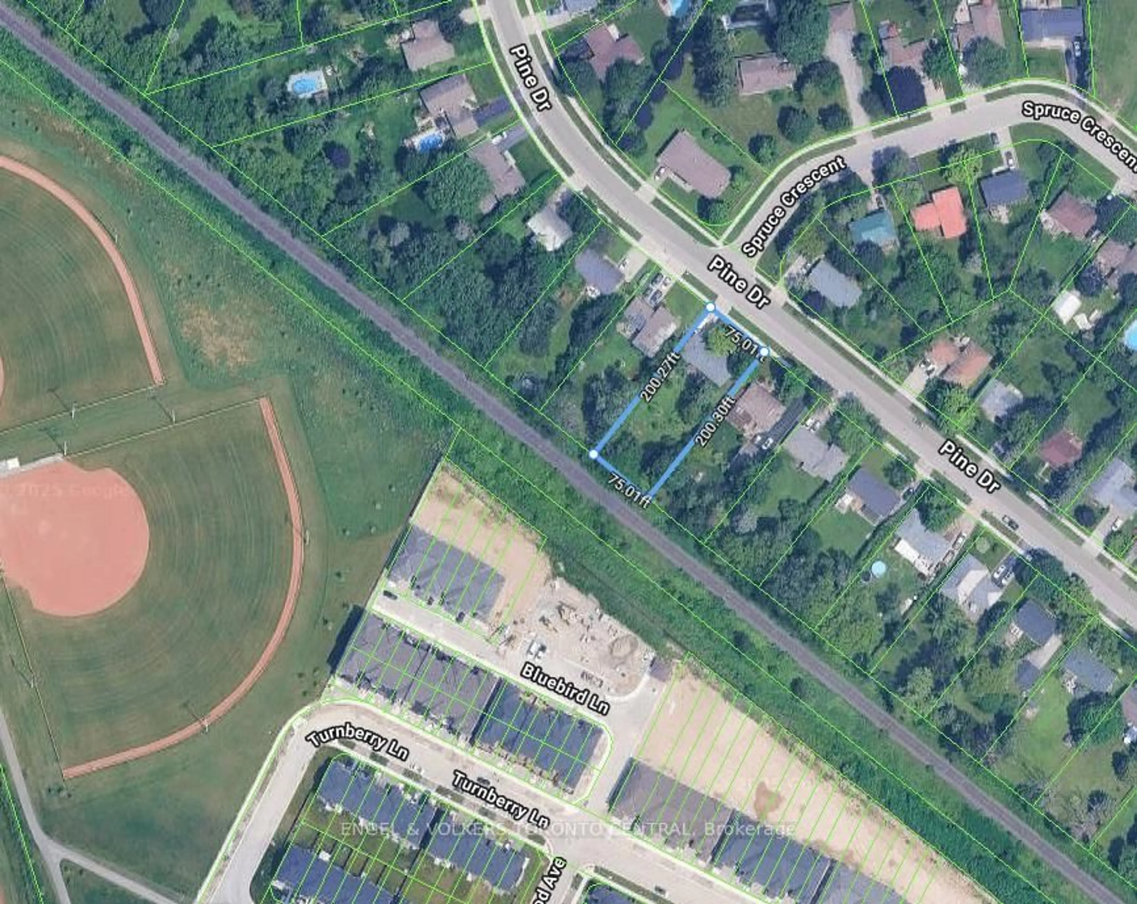 A pic from outside/outdoor area/front of a property/back of a property/a pic from drone, street for 231 Pine Dr, Barrie Ontario L4N 4H6