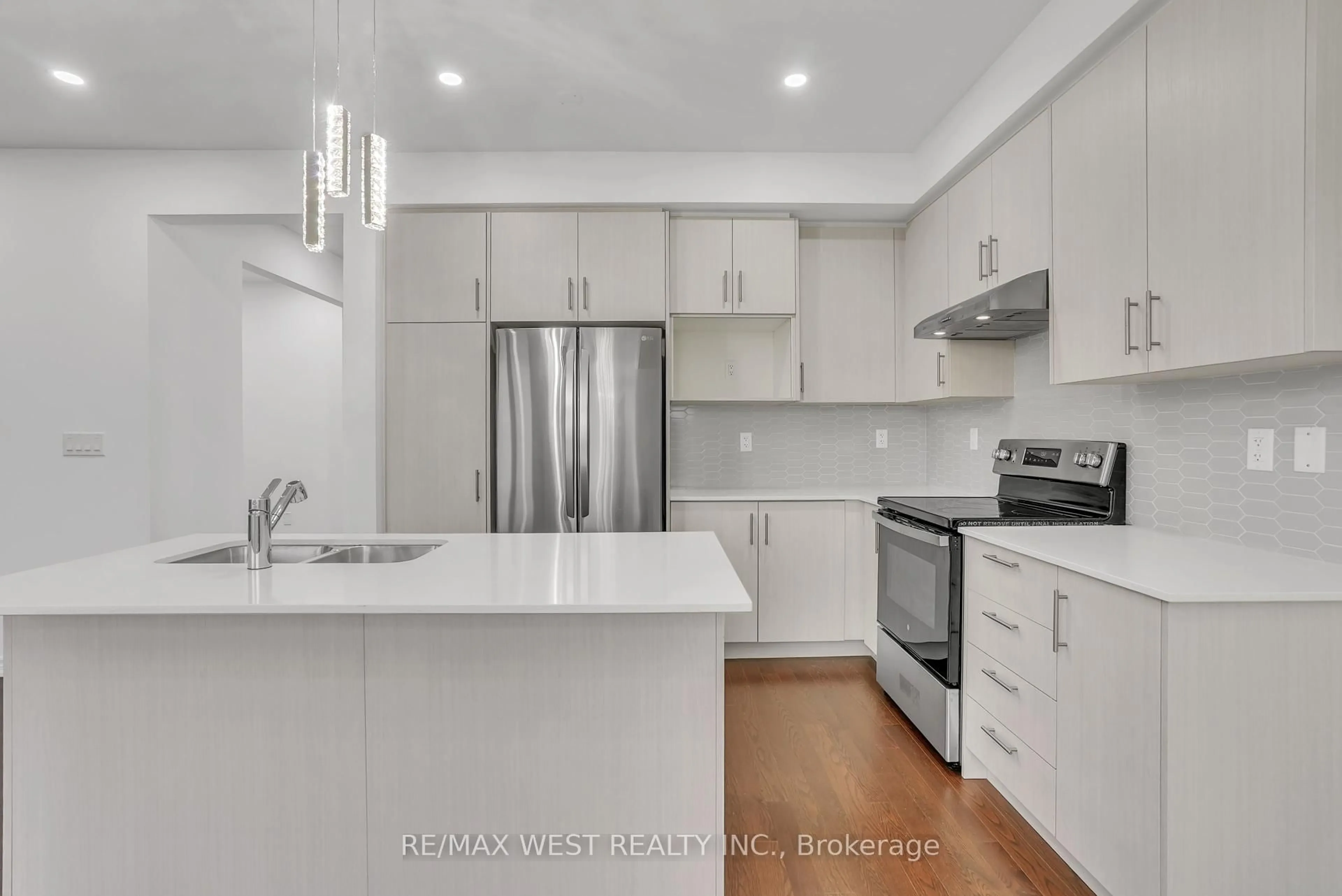 Open concept kitchen, unknown for 22 Phoenix Blvd, Barrie Ontario L9J 0P7