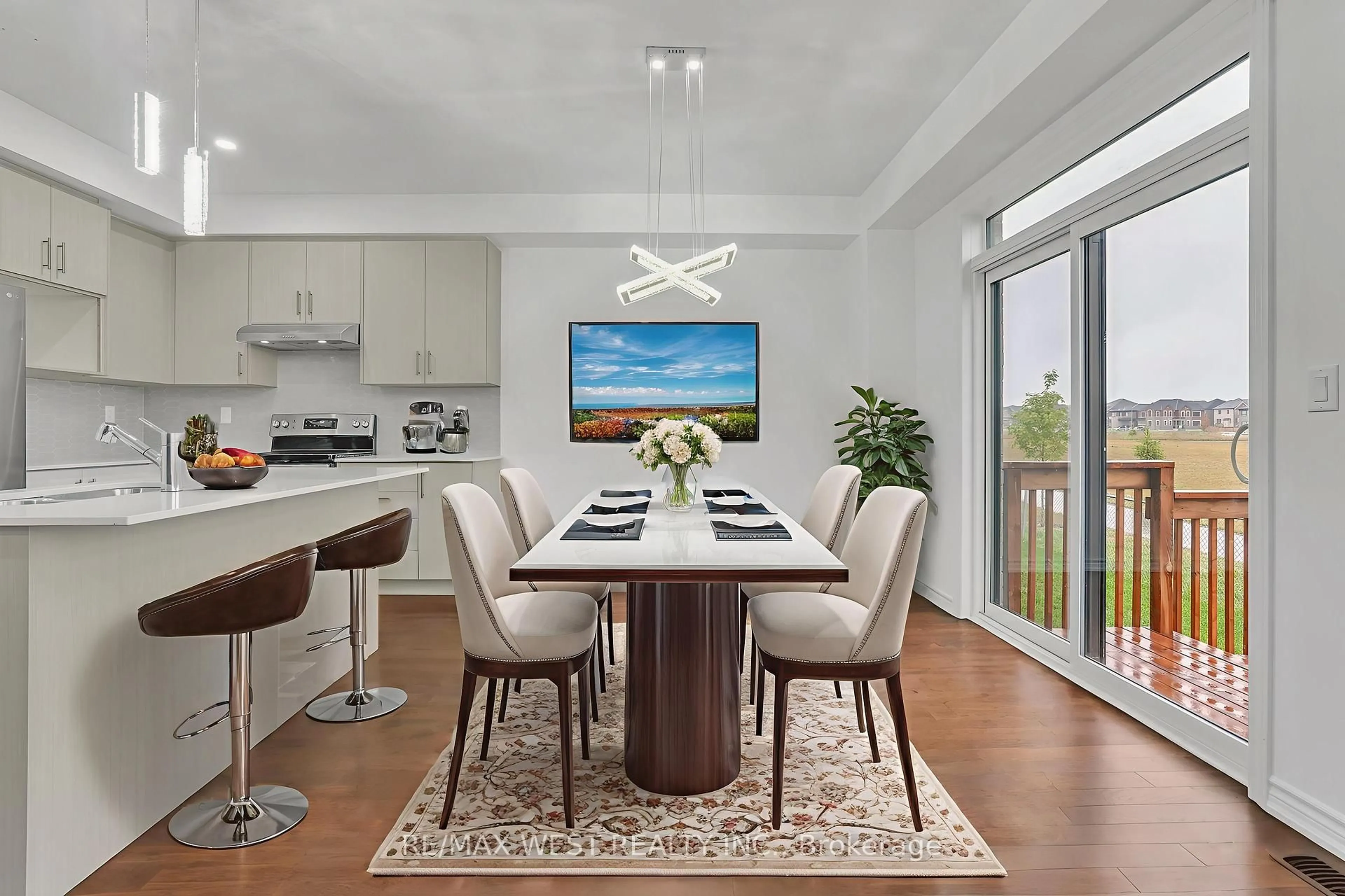 Dining room, unknown for 22 Phoenix Blvd, Barrie Ontario L9J 0P7
