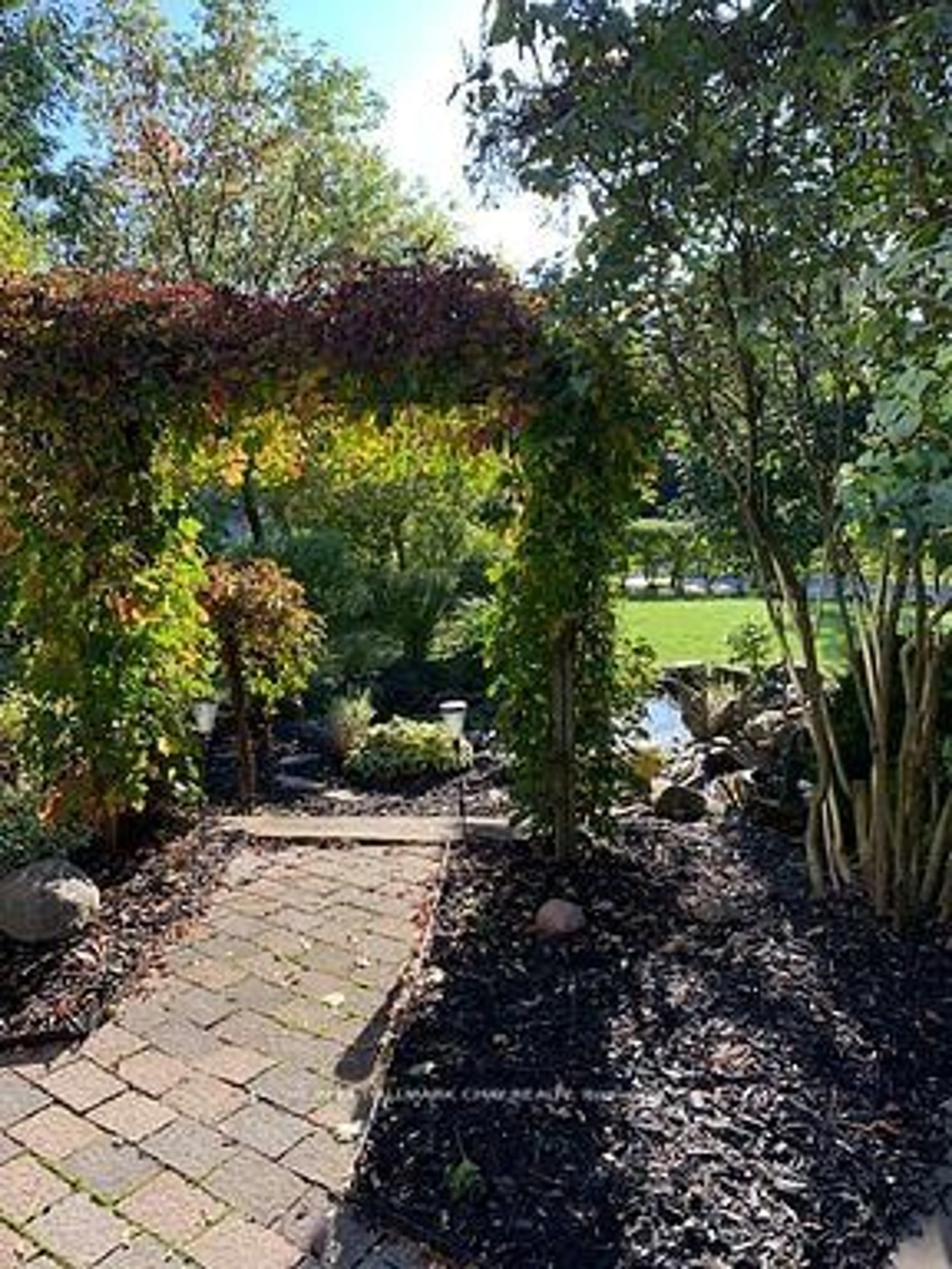 Patio, water/lake/river/ocean view for 32 Grove St #1, 2, 3, Barrie Ontario L4N 1M7