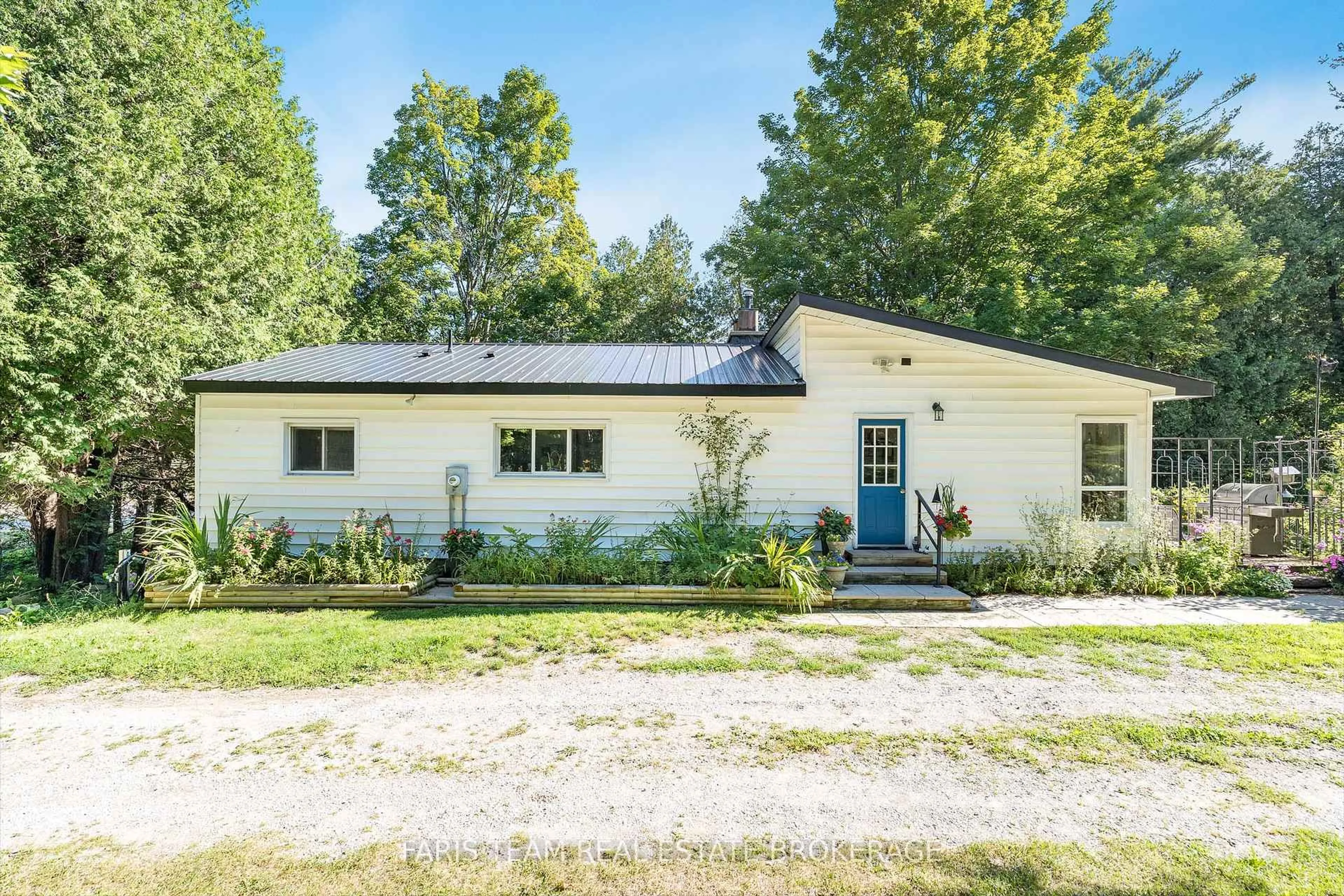 Unknown for 1983 Horseshoe Valley Rd, Oro-Medonte Ontario L4M 4Y8