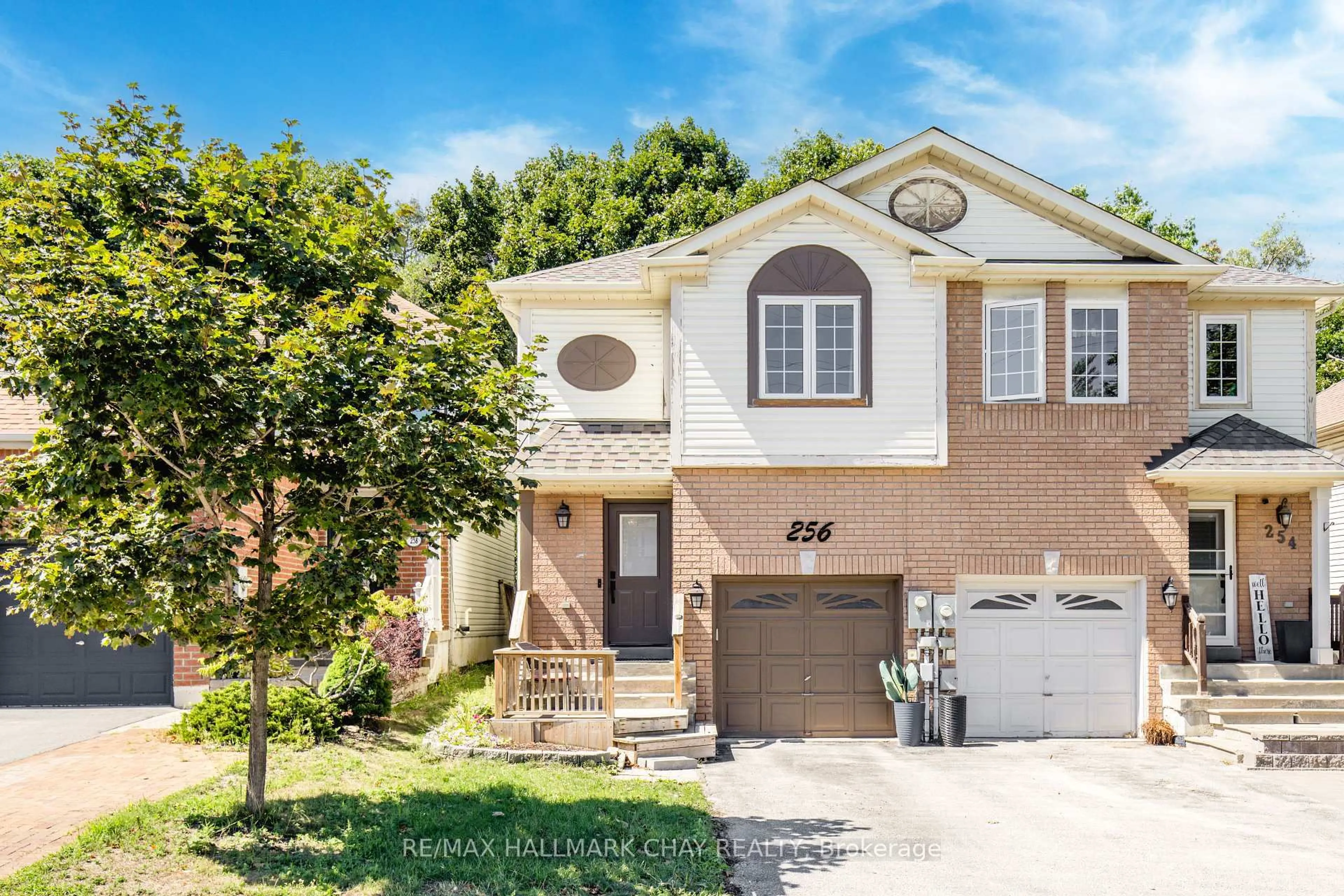 Home with brick exterior material, street for 256 Ferndale Dr, Barrie Ontario L4N 8J9