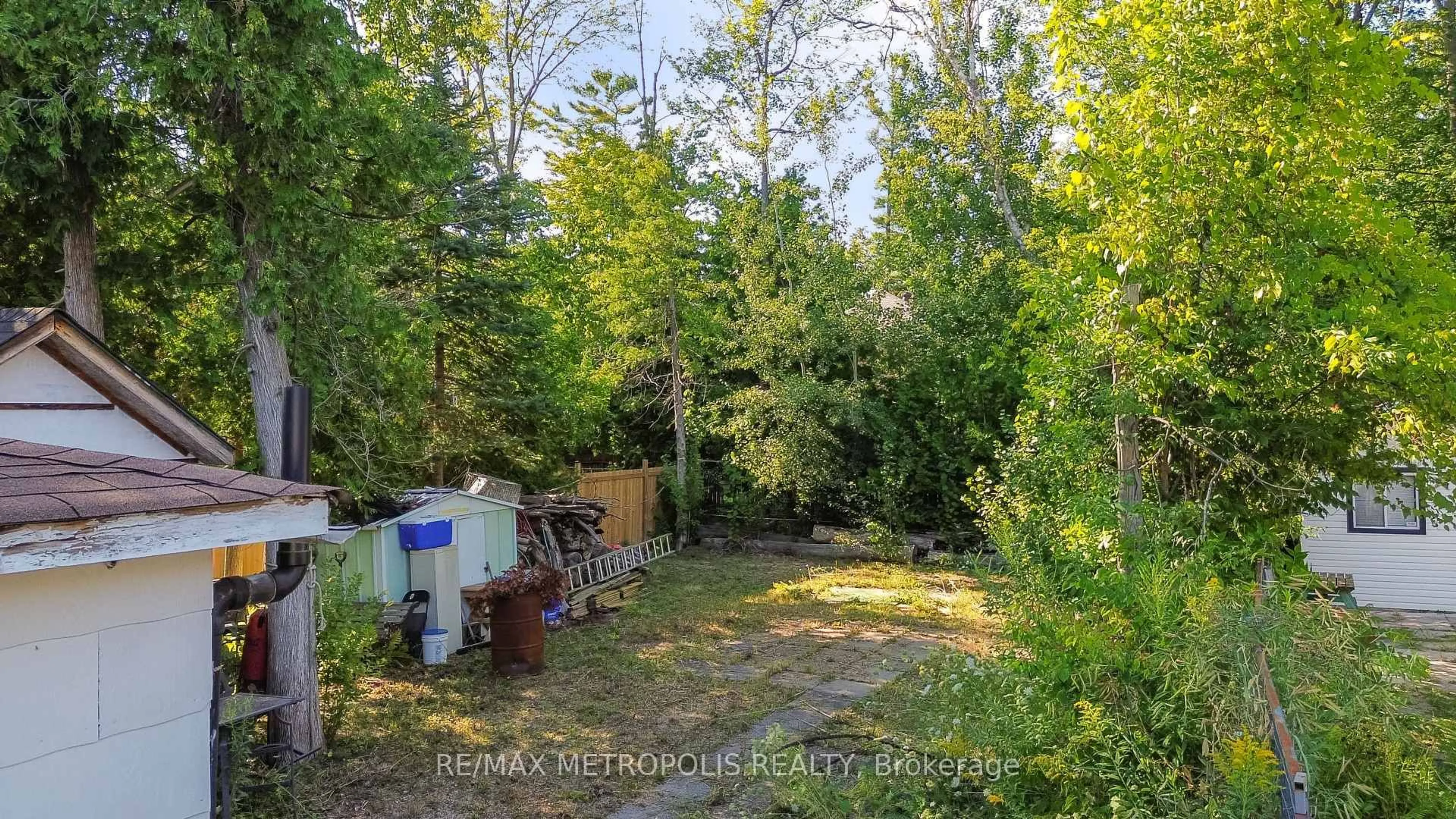 Unknown for 3126 Mosley St, Wasaga Beach Ontario L9Z 1V6