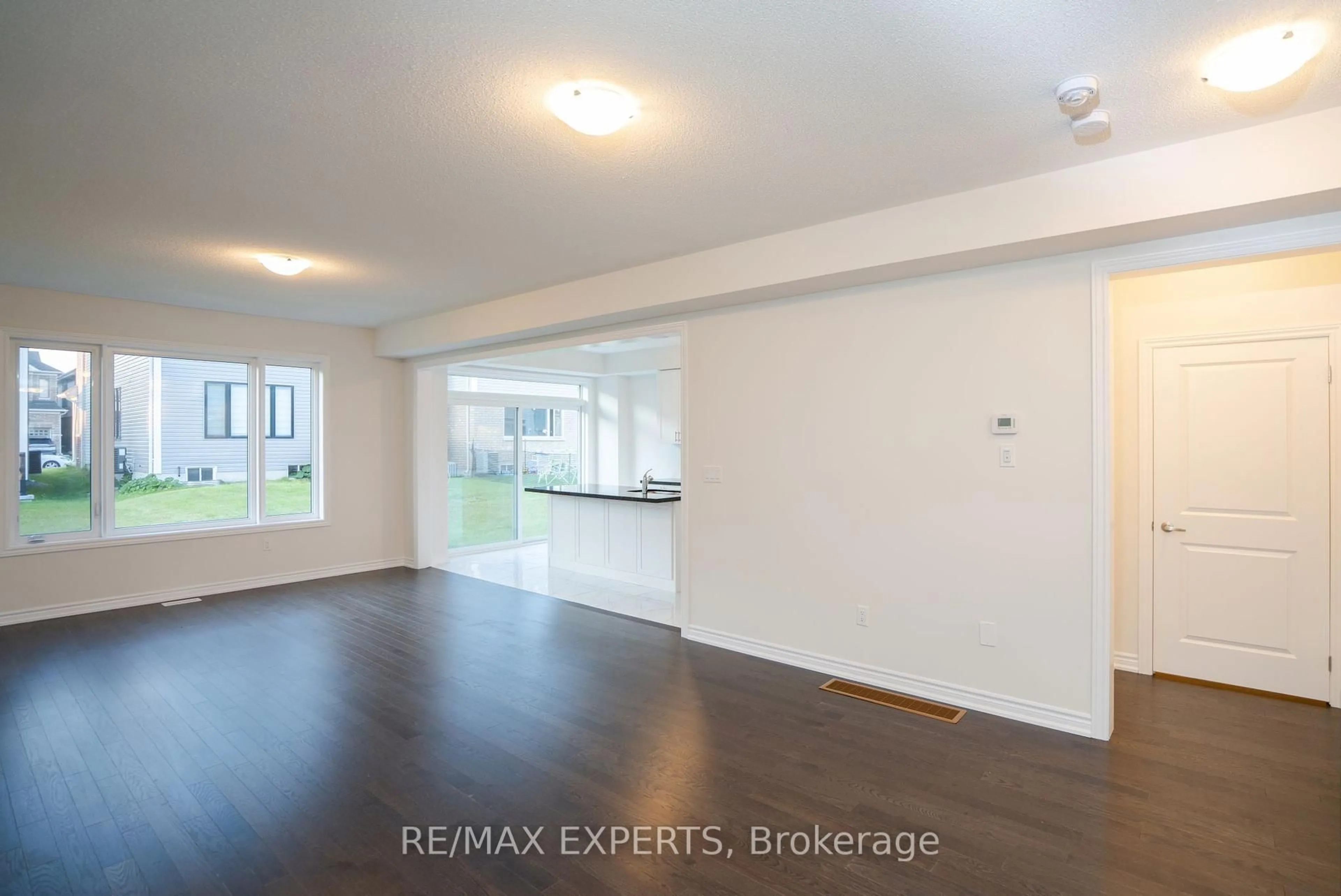 Unknown for 126 Nottingham Rd, Barrie Ontario L9J 0L5
