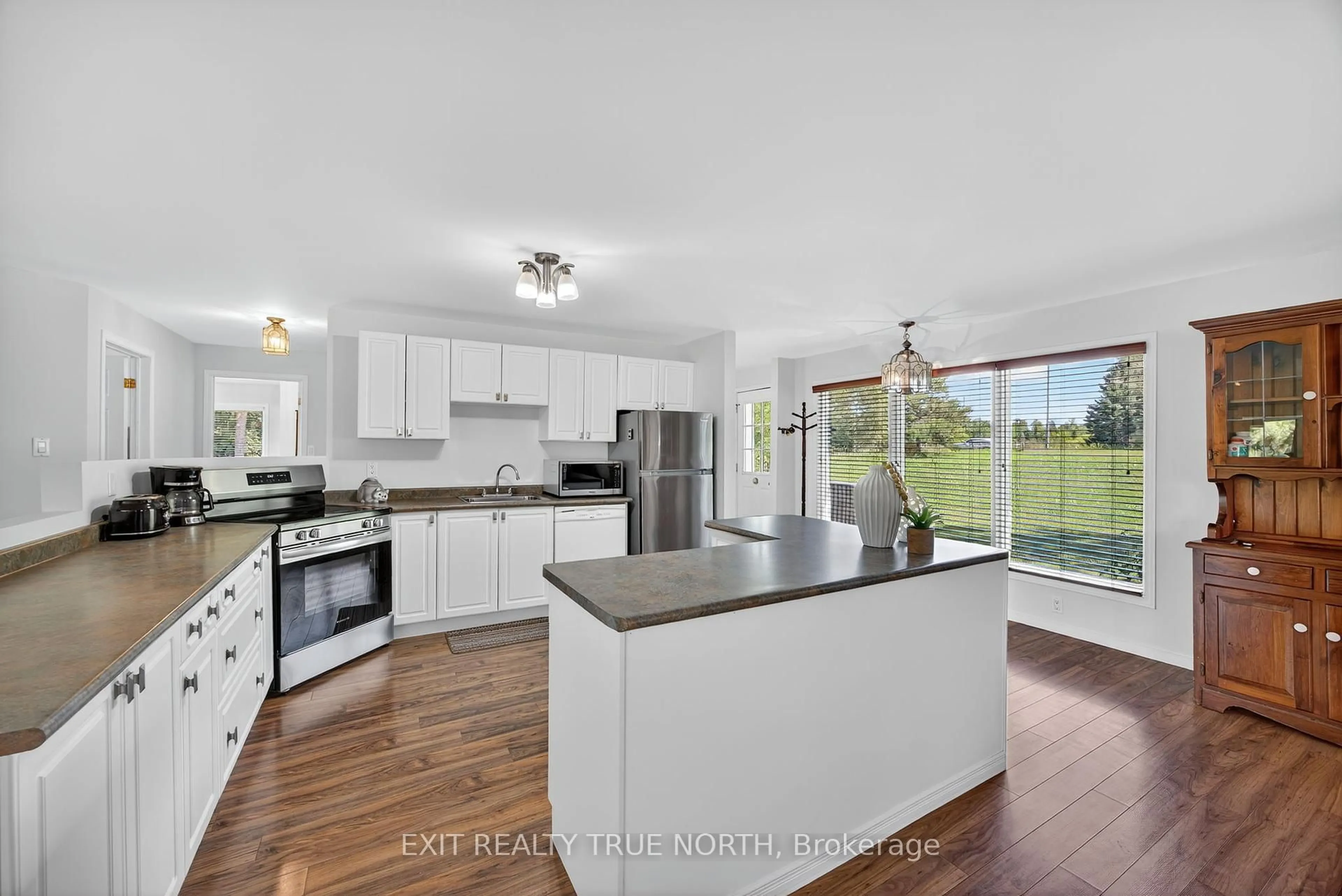 Open concept kitchen, ceramic/tile floor for 2174 Atkinson Rd, Springwater Ontario L0L 2K0