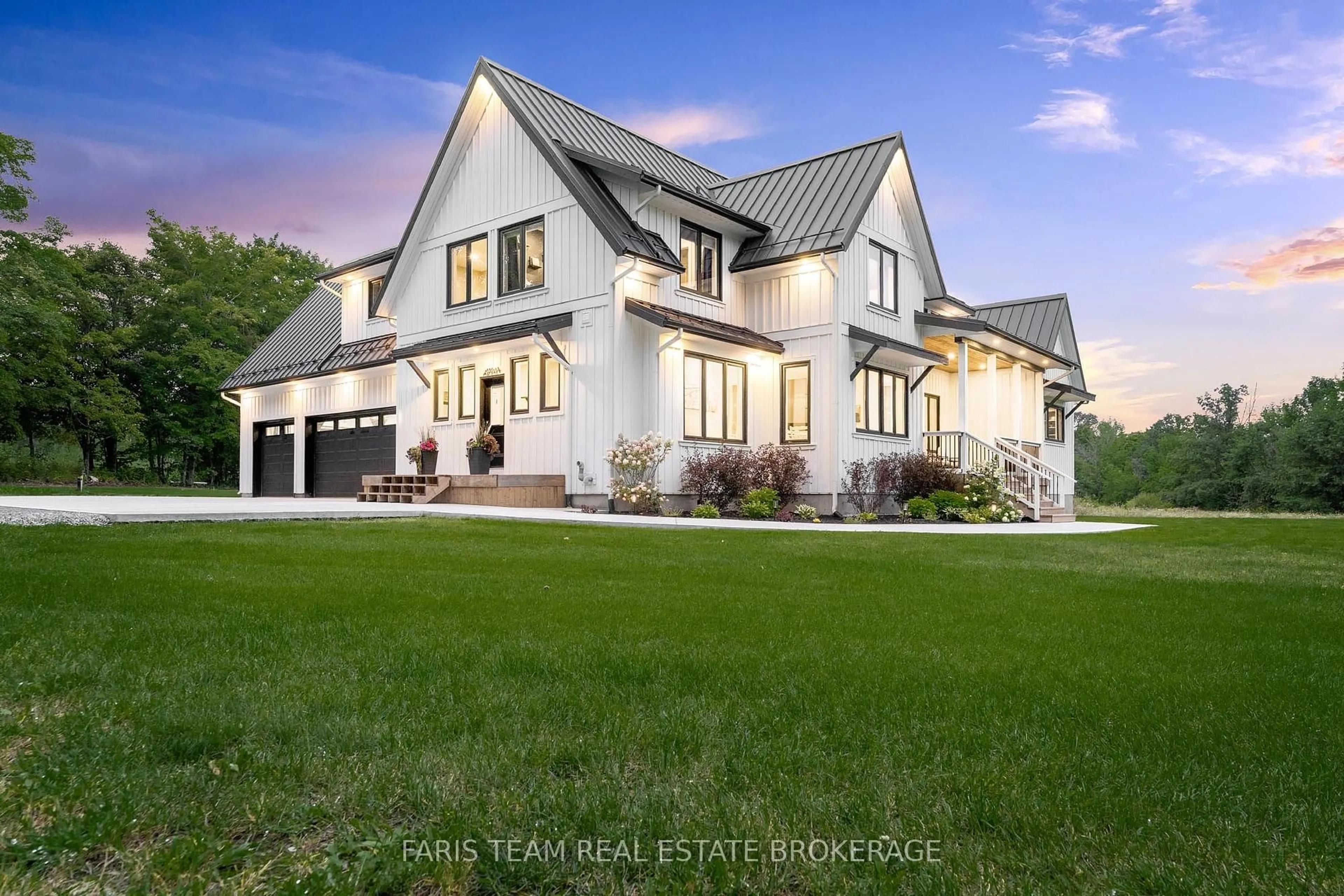 Home with vinyl exterior material, unknown for 6172 Line 5, Oro-Medonte Ontario L0K 2A0