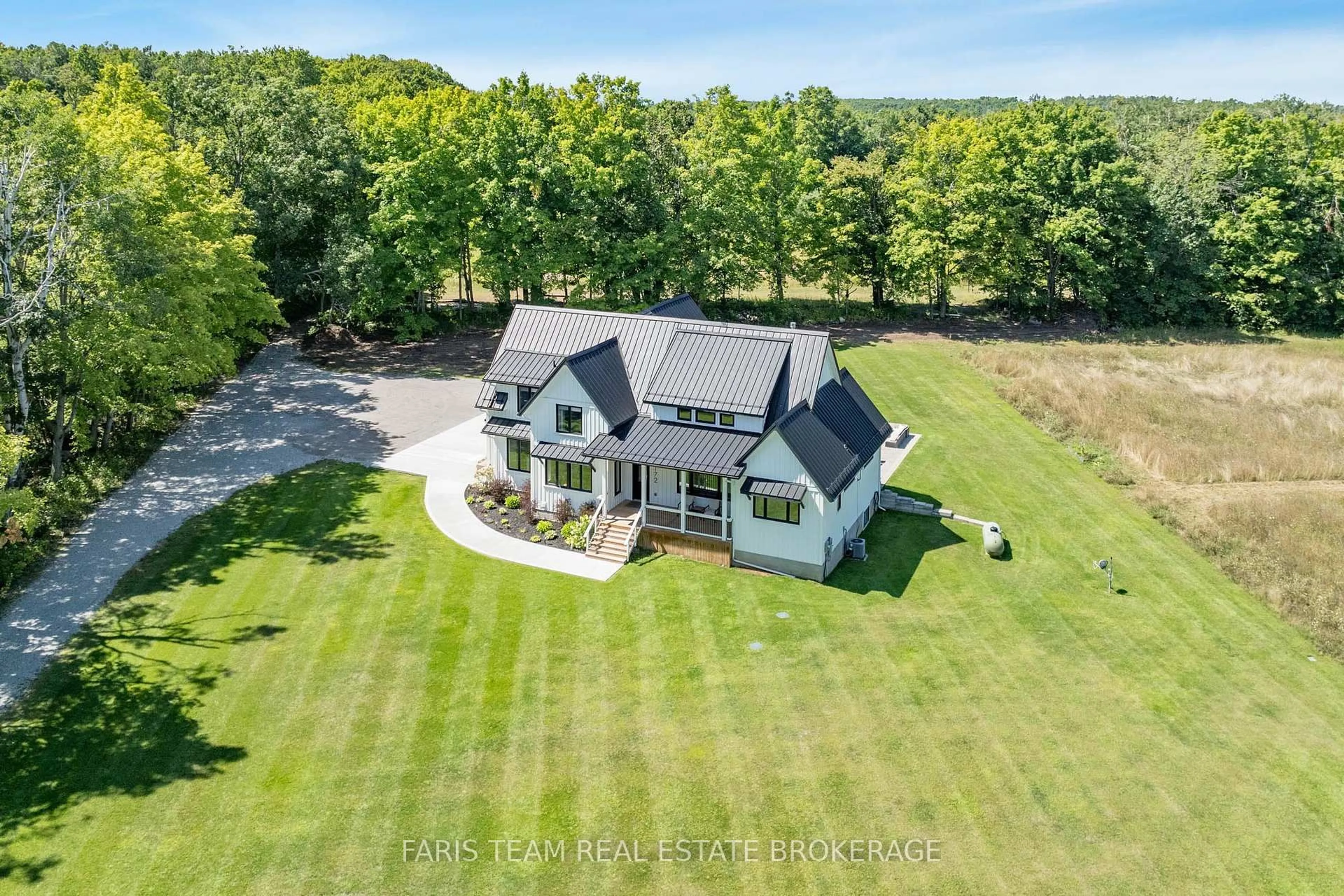 A pic from outside/outdoor area/front of a property/back of a property/a pic from drone, unknown for 6172 Line 5, Oro-Medonte Ontario L0K 2A0