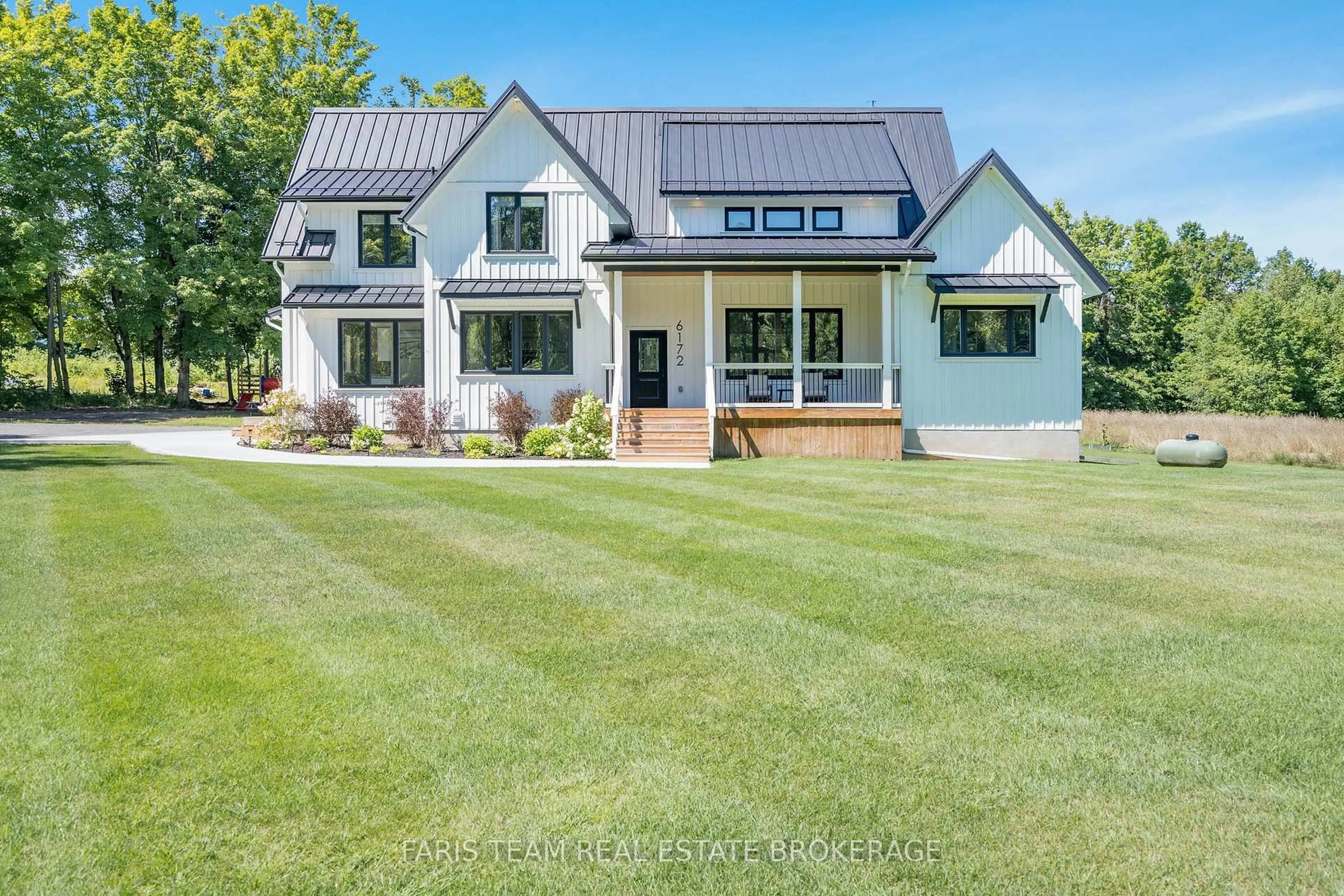 Home with brick exterior material, unknown for 6172 Line 5, Oro-Medonte Ontario L0K 2A0