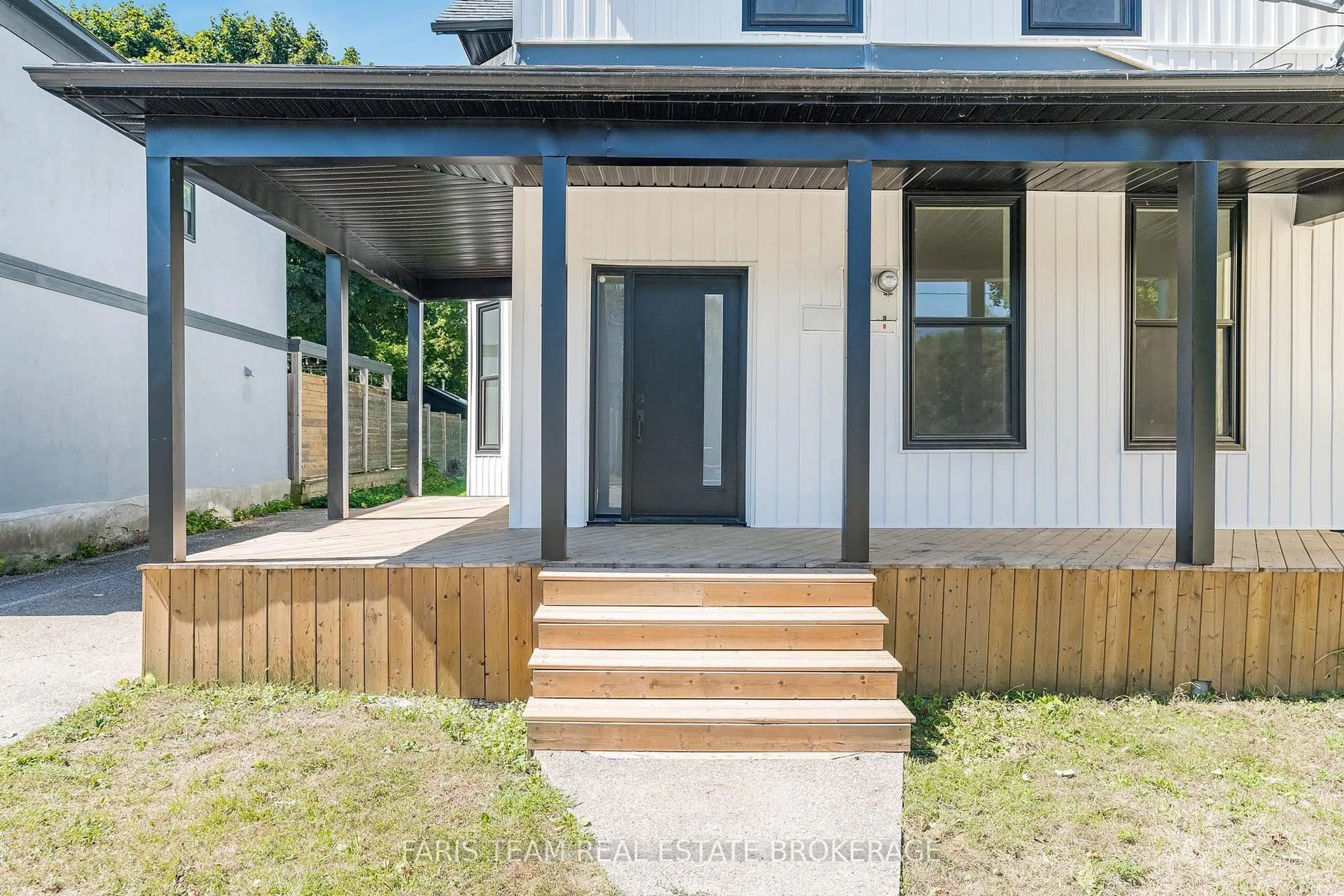 Unknown for 64 Birch St, Collingwood Ontario L9Y 2V1
