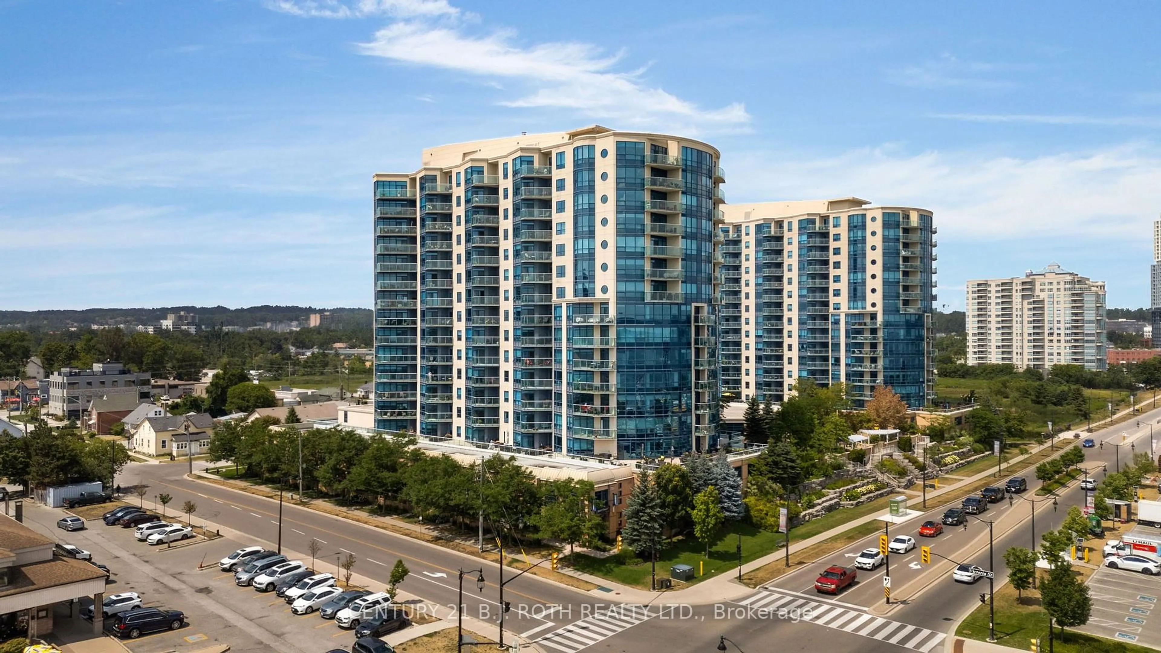 A pic from outside/outdoor area/front of a property/back of a property/a pic from drone, city buildings view from balcony for 37 Ellen St #PH09, Barrie Ontario L4N 6G2