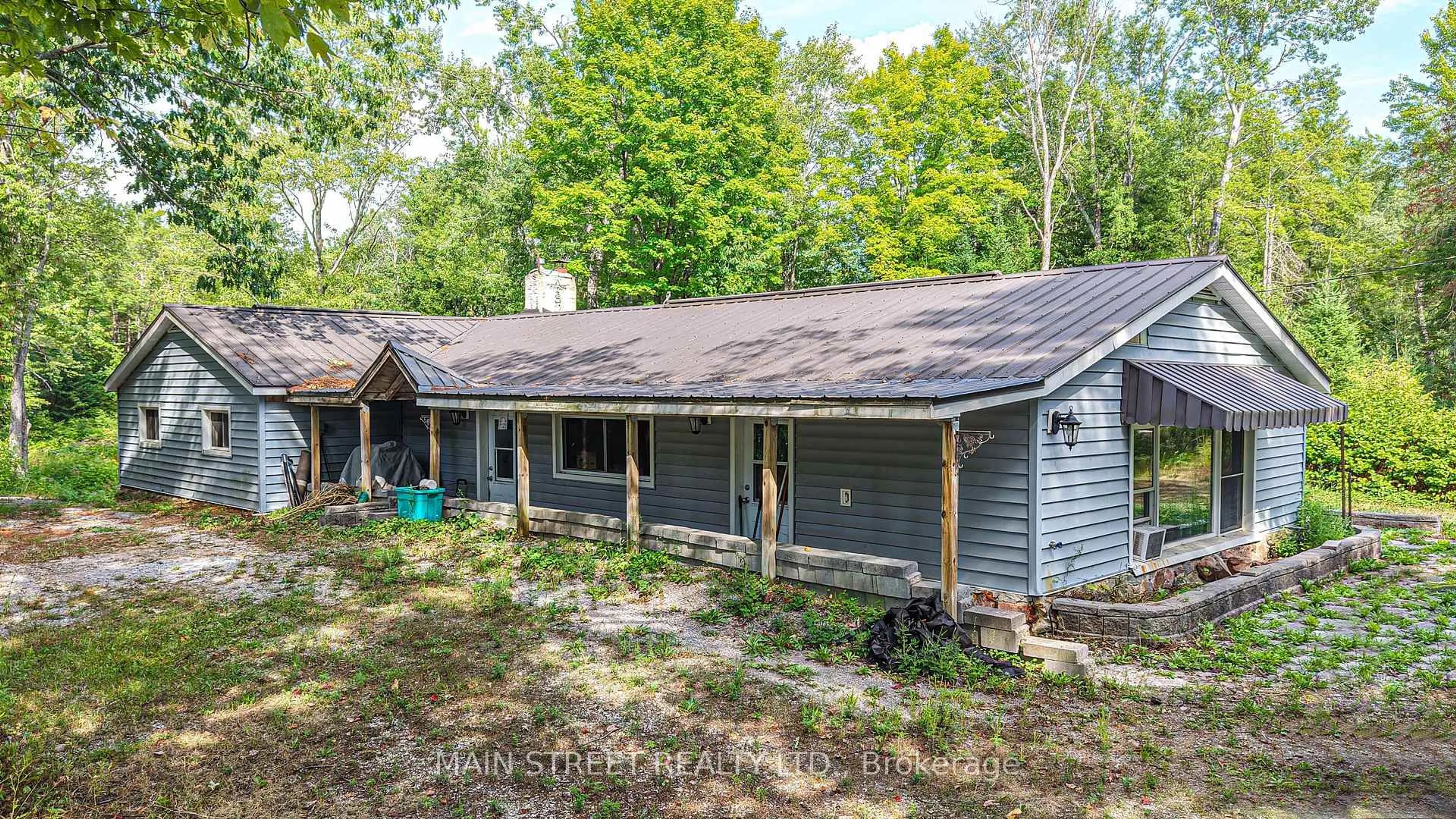 A pic from outside/outdoor area/front of a property/back of a property/a pic from drone, building for 6583 Pioneer Village Lane, Ramara Ontario L0K 1W0
