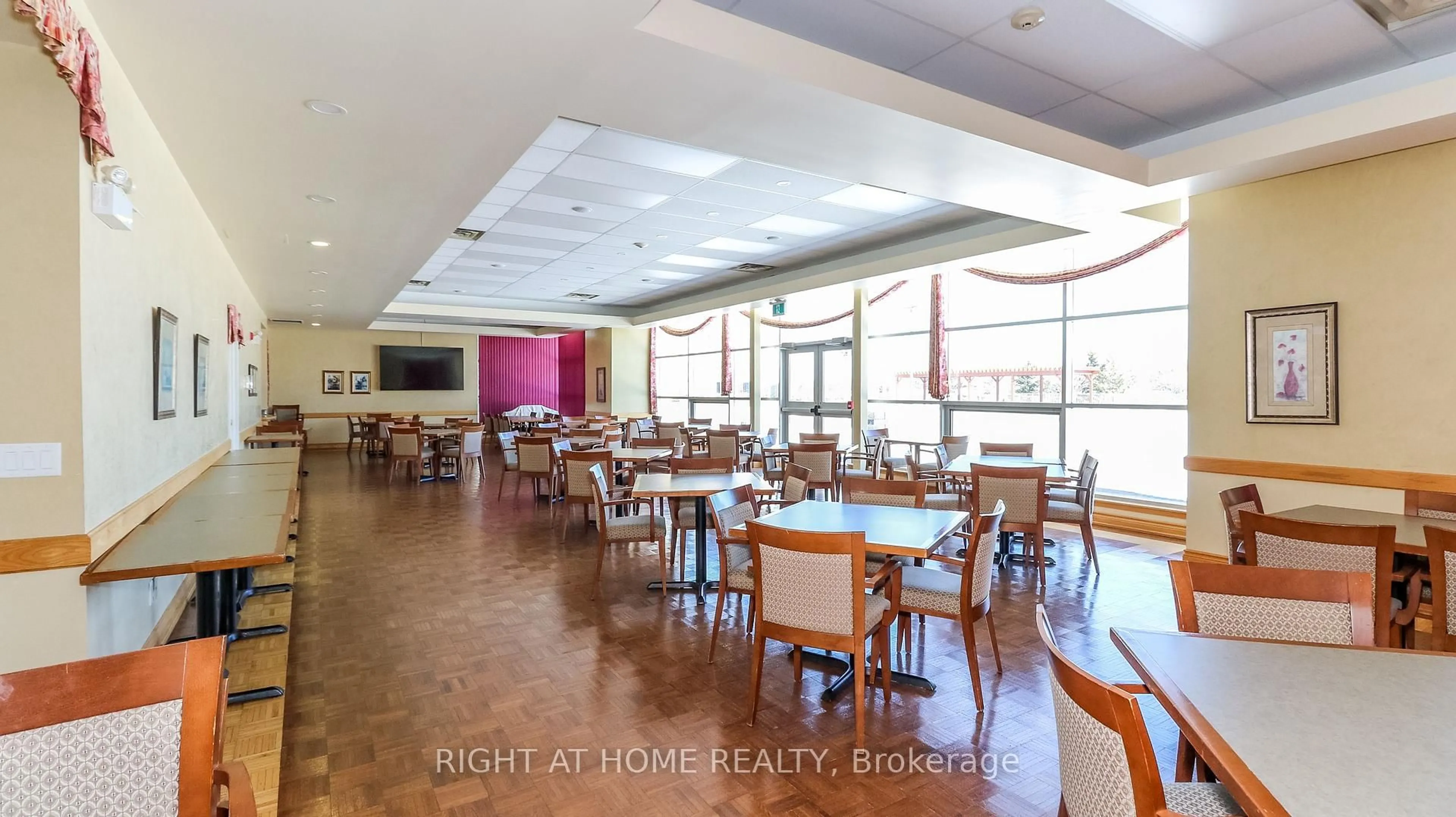 Dining room, unknown for 90 Dean Ave #205, Barrie Ontario L4N 0M3