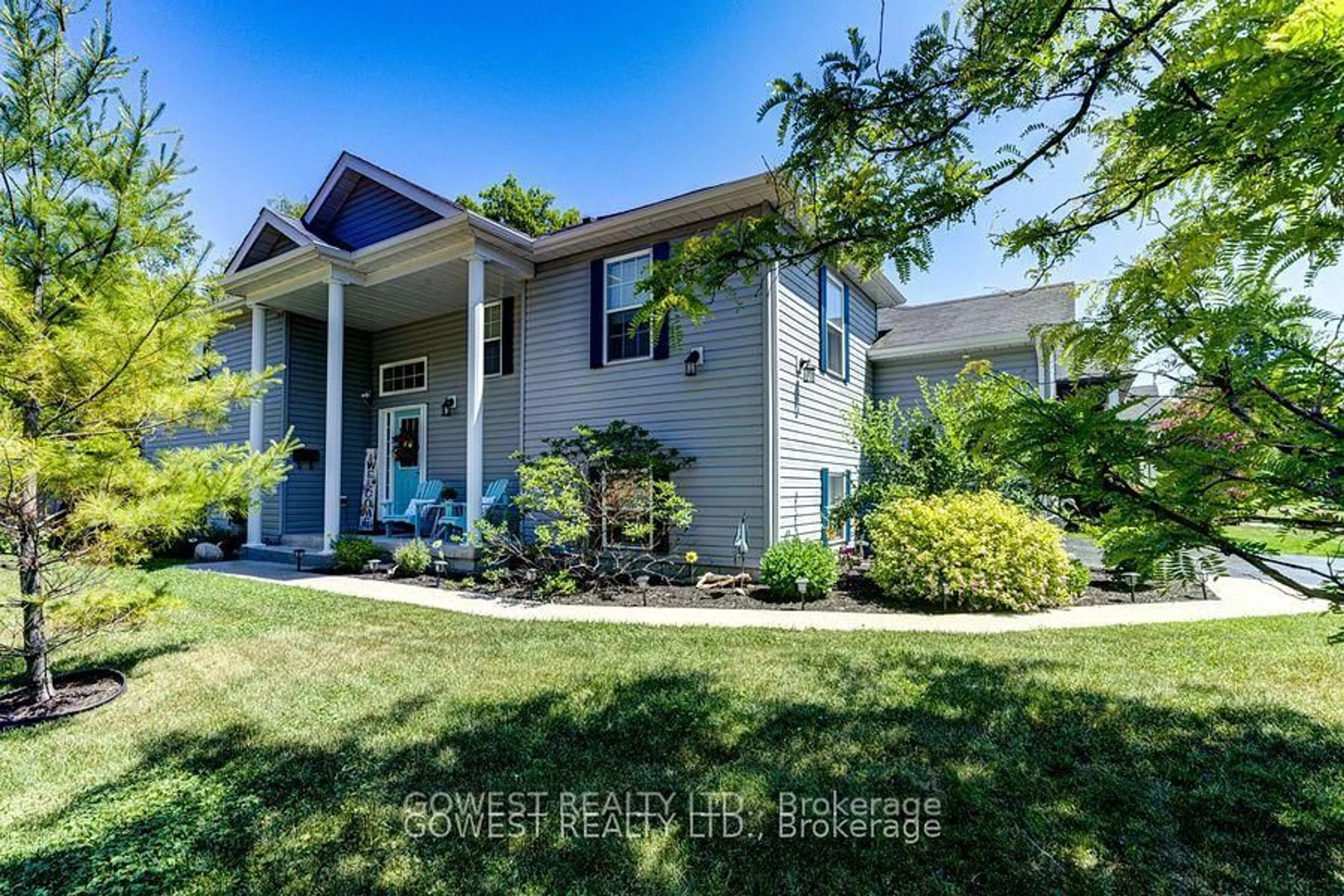 Home with vinyl exterior material, unknown for 5 55TH St, Wasaga Beach Ontario L9Z 1W9
