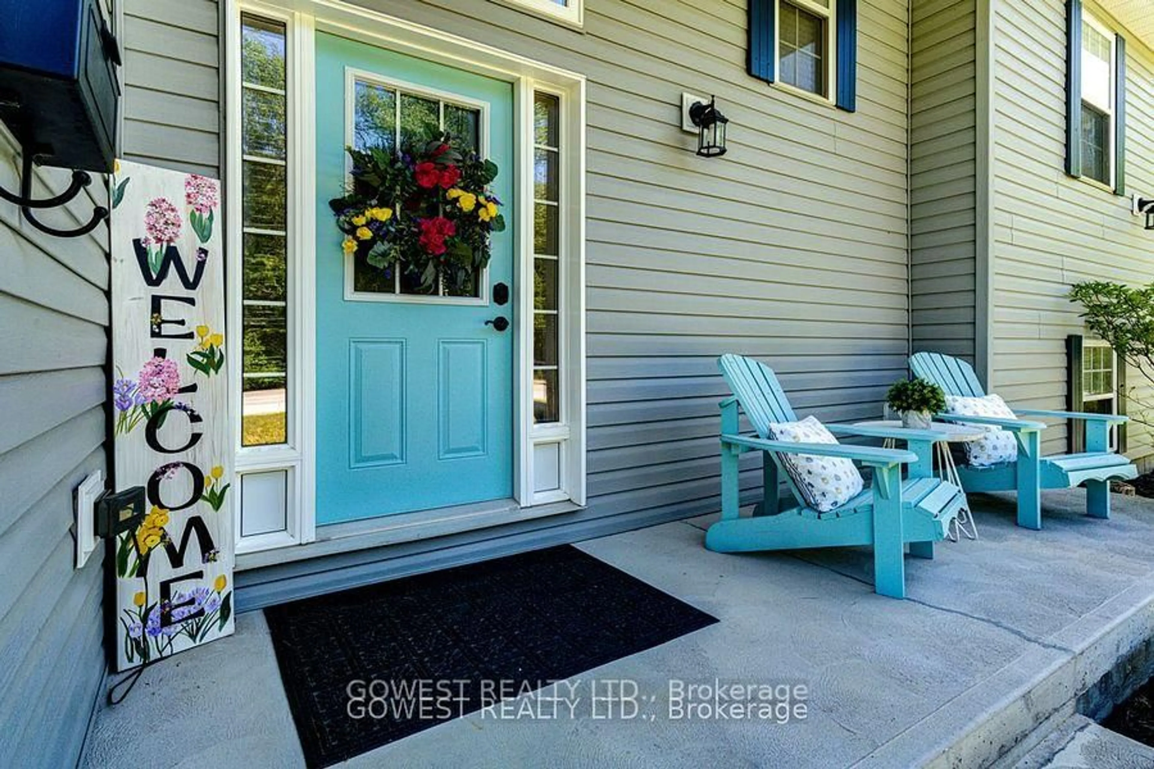 Indoor entryway for 5 55TH St, Wasaga Beach Ontario L9Z 1W9