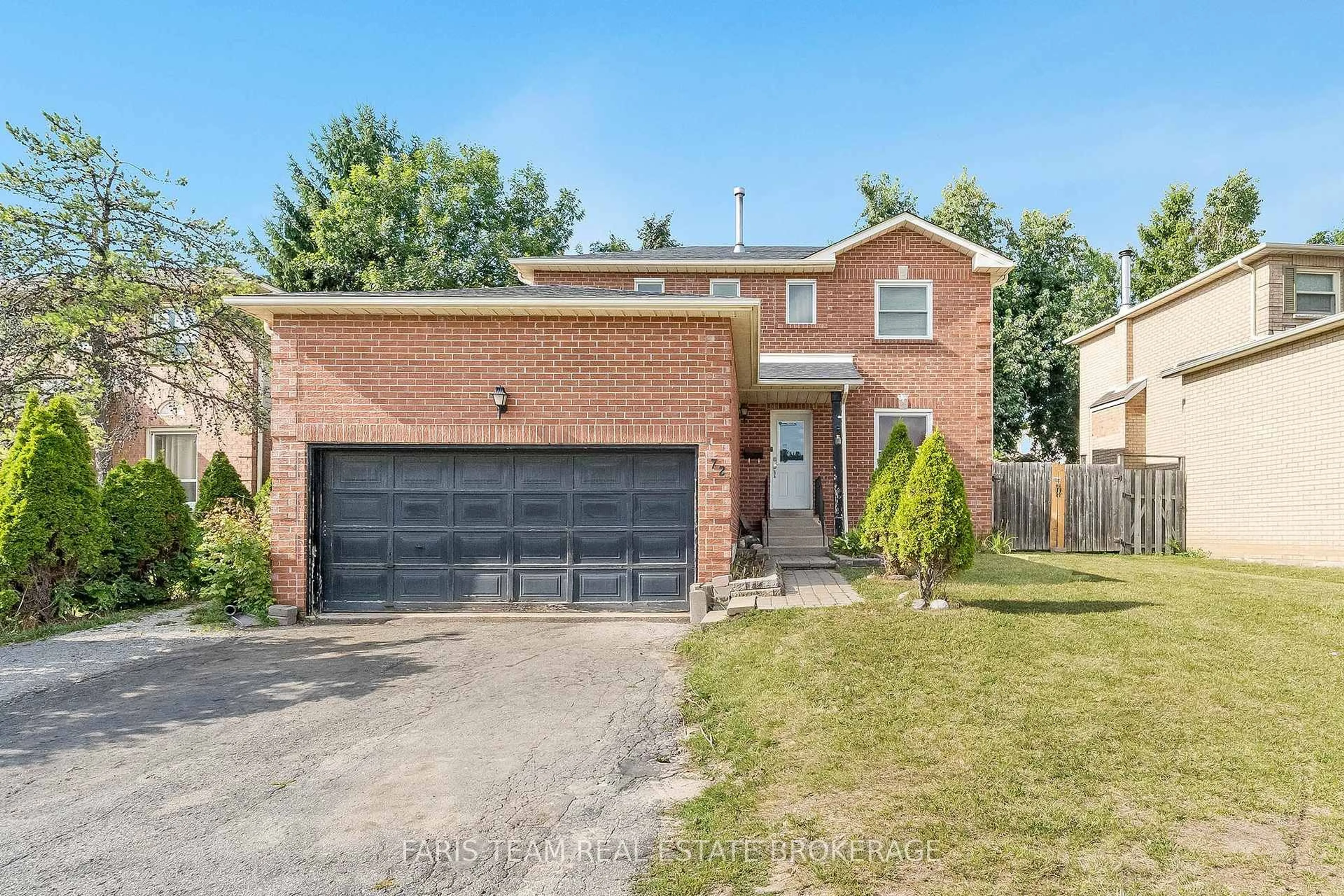 Home with brick exterior material, street for 72 Livingstone St, Barrie Ontario L4N 7J1