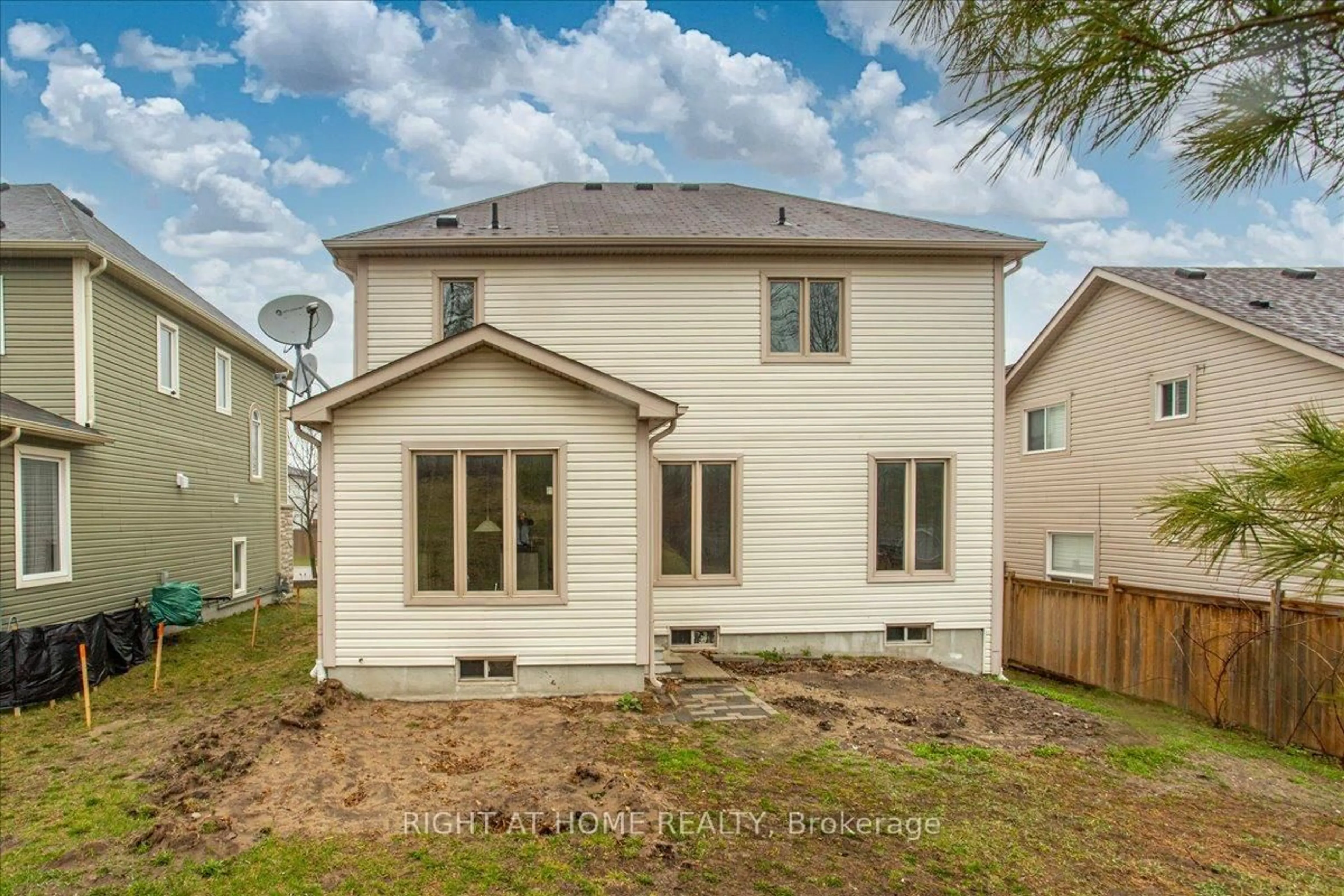 Home with brick exterior material, building for 72 Christy Dr, Wasaga Beach Ontario L9Z 0E5