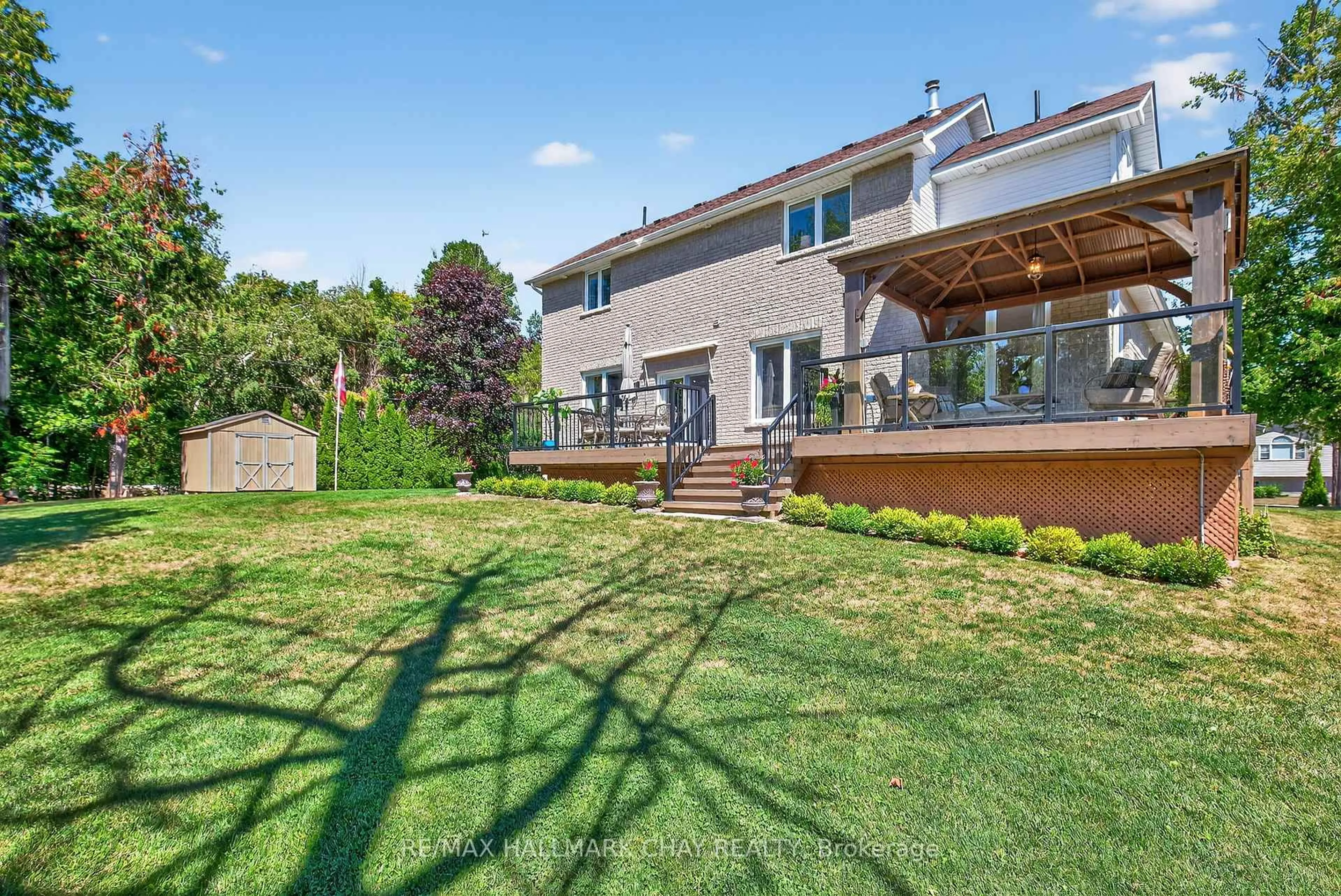 Patio, unknown for 2 Mariposa Cres, Oro-Medonte Ontario L0L 1T0