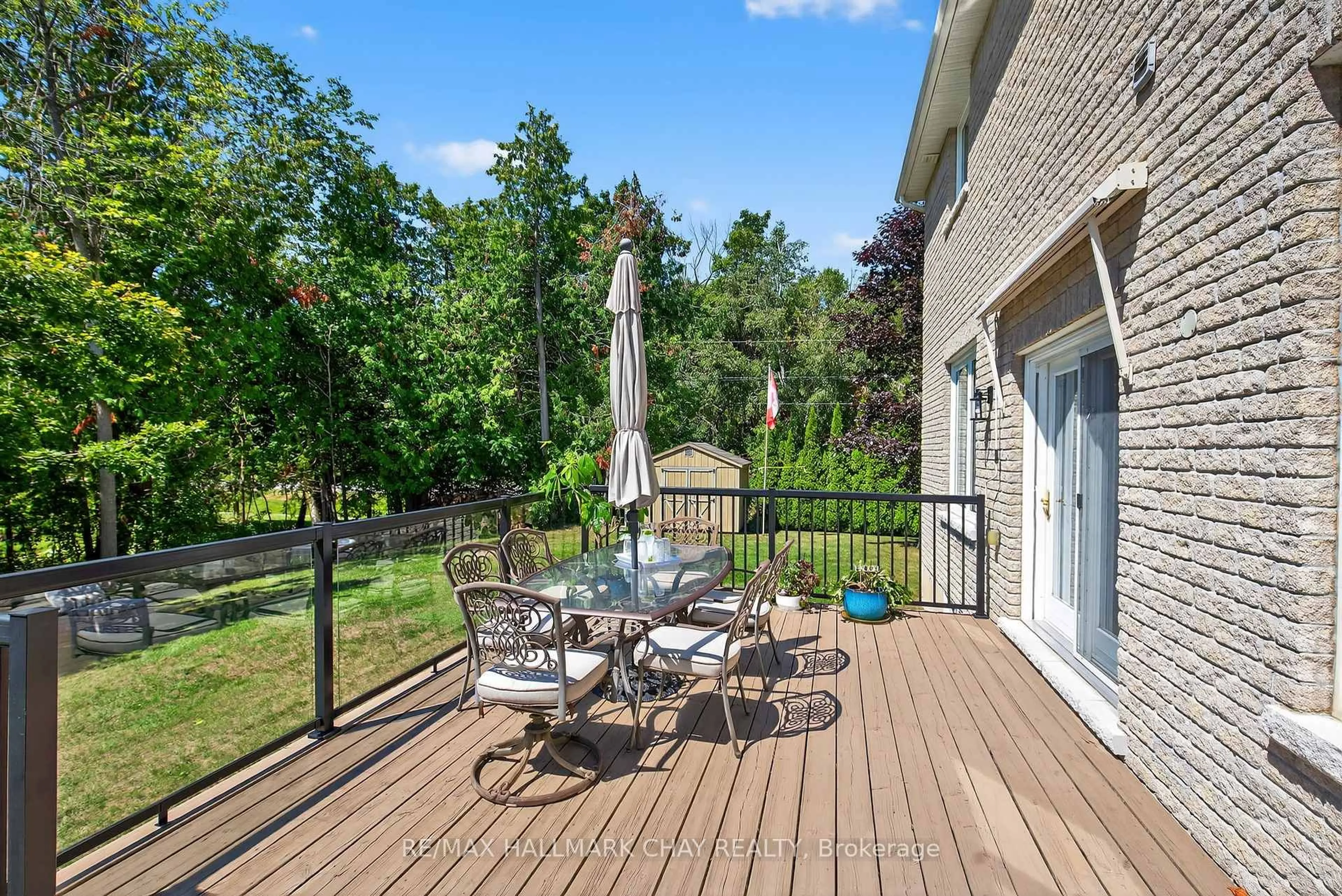 Patio, unknown for 2 Mariposa Cres, Oro-Medonte Ontario L0L 1T0