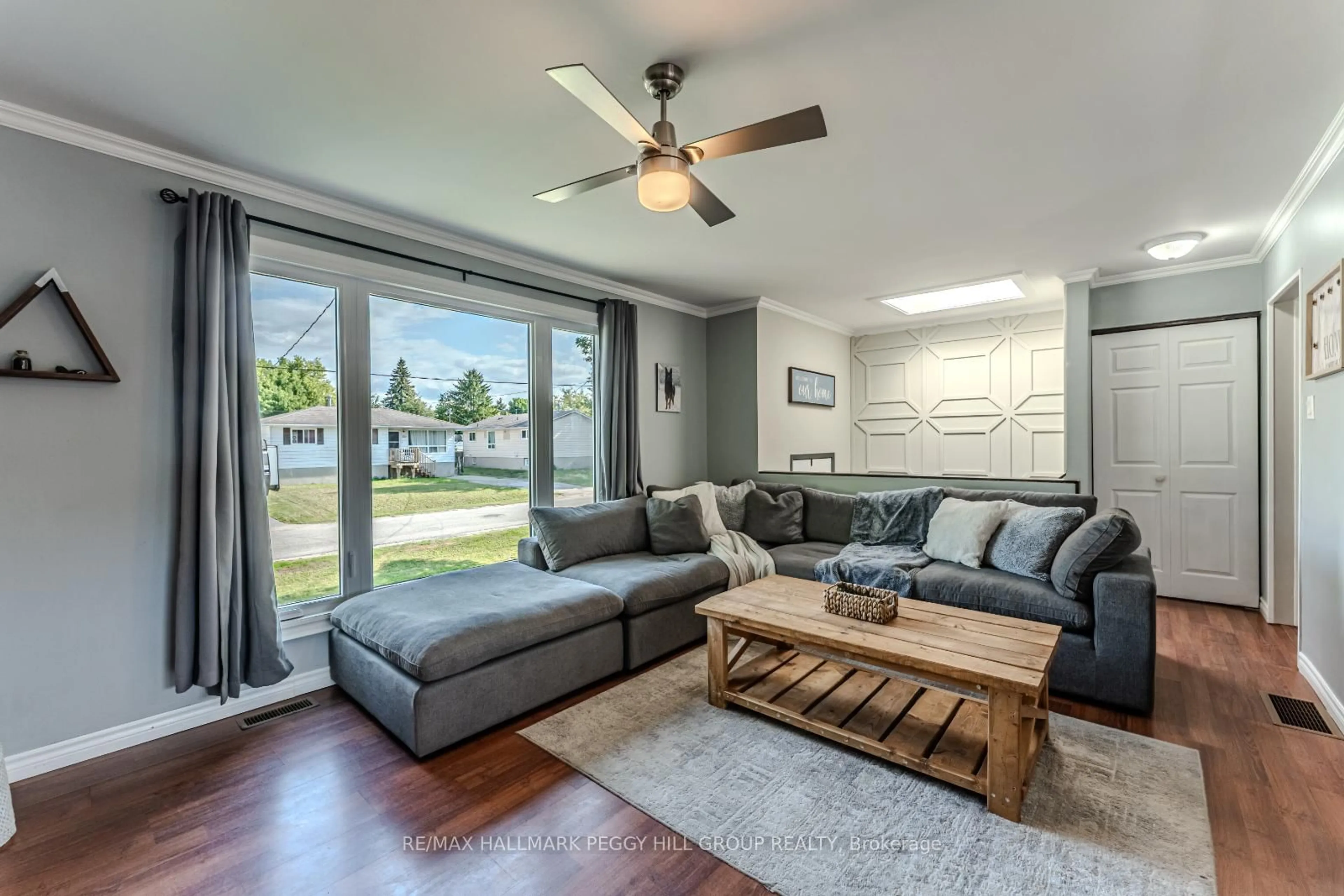 Living room with furniture, unknown for 326 Mcnicoll St, Tay Ontario L0K 1R0