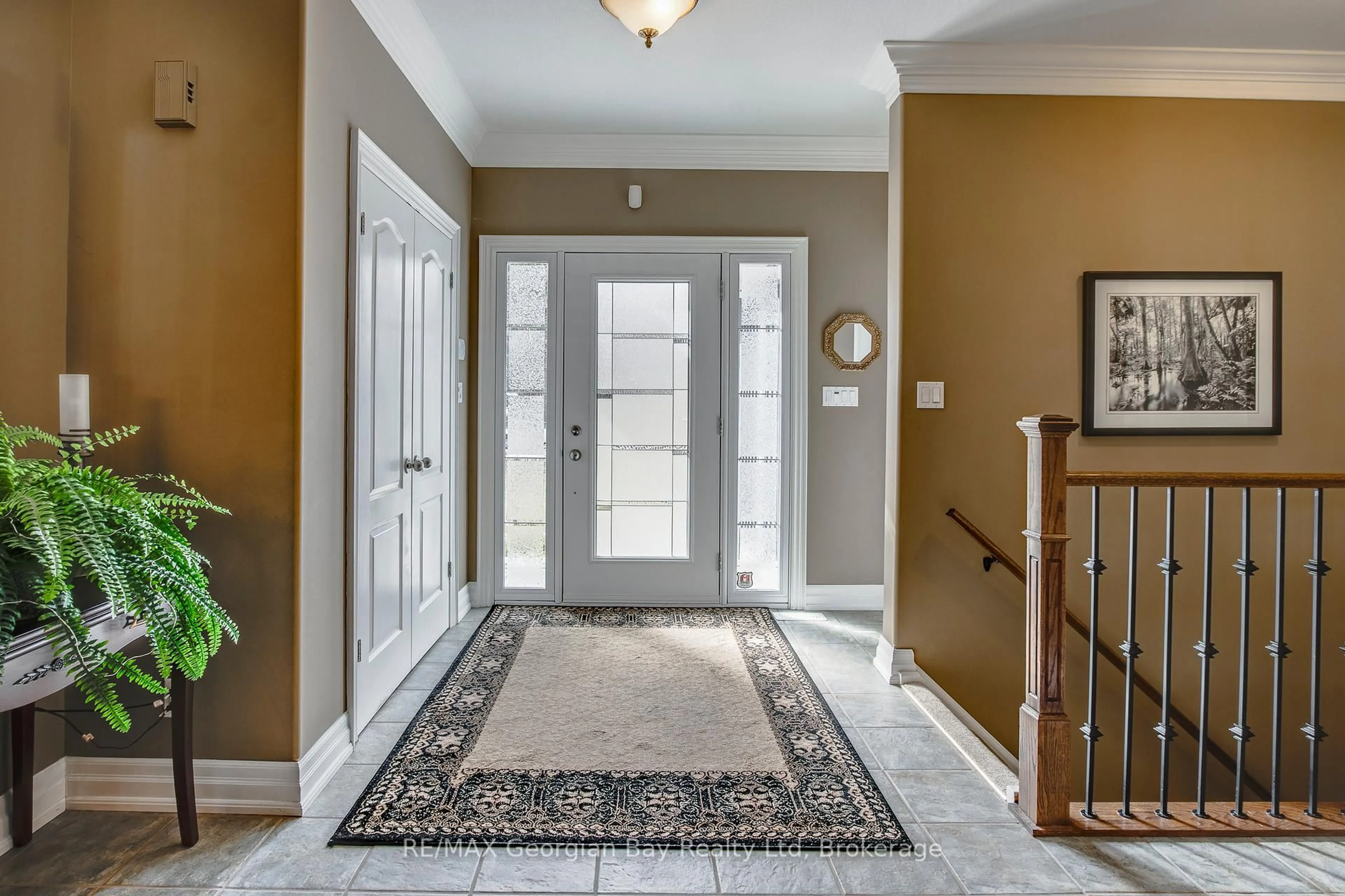 Indoor entryway for 65 Mourning Dove Tr, Tiny Ontario L0L 2J0