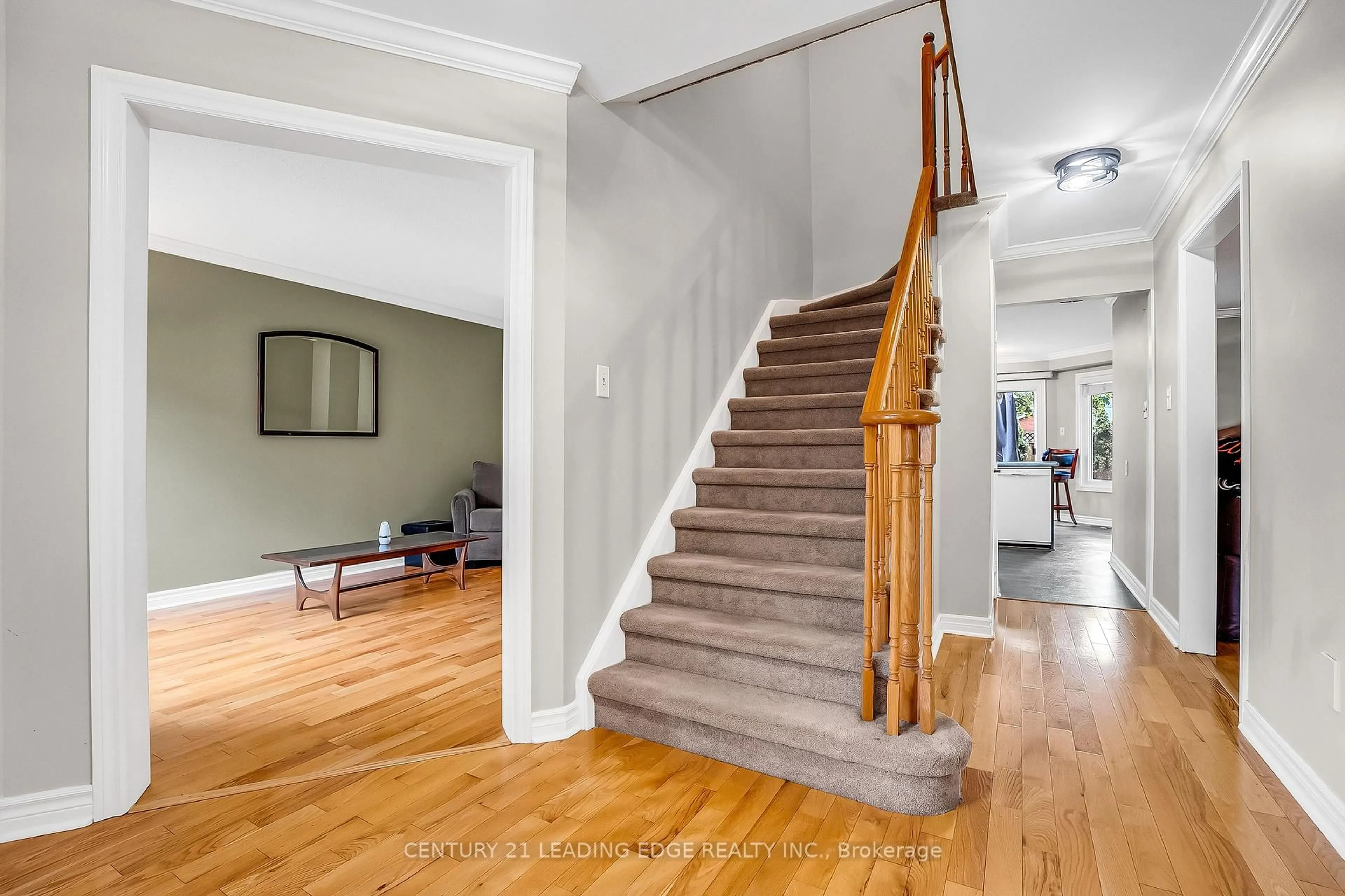 Unknown for 21 Brushwood Cres, Barrie Ontario L4N 7G6